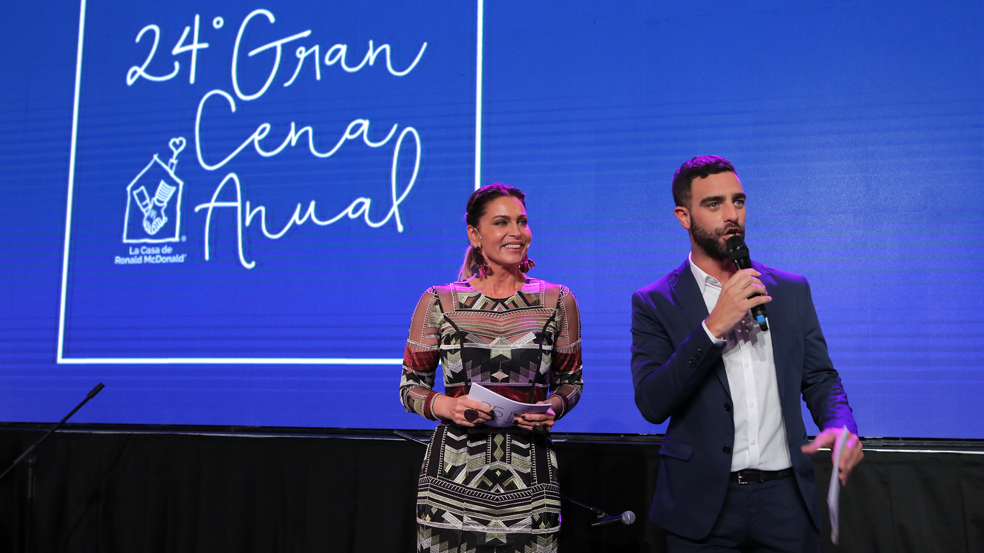 Diego Poggi y Karina Mazzocco durante la conducción