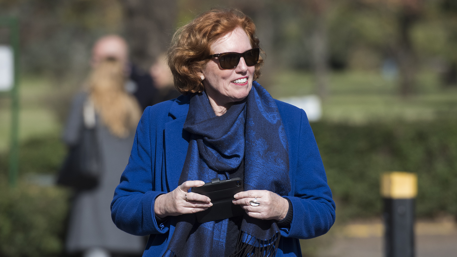 El círculo más íntimo de María del Carmen Cerruti se hizo presente en el Memorial. La Casa Real informó que Máxima suspendió todos sus compromisos para acompañar a su madre en este difícil momento. En su agenda figuraba la apertura del Holland Festival, la mayor cita cultural del país, y una visita de Estado a los países bálticos