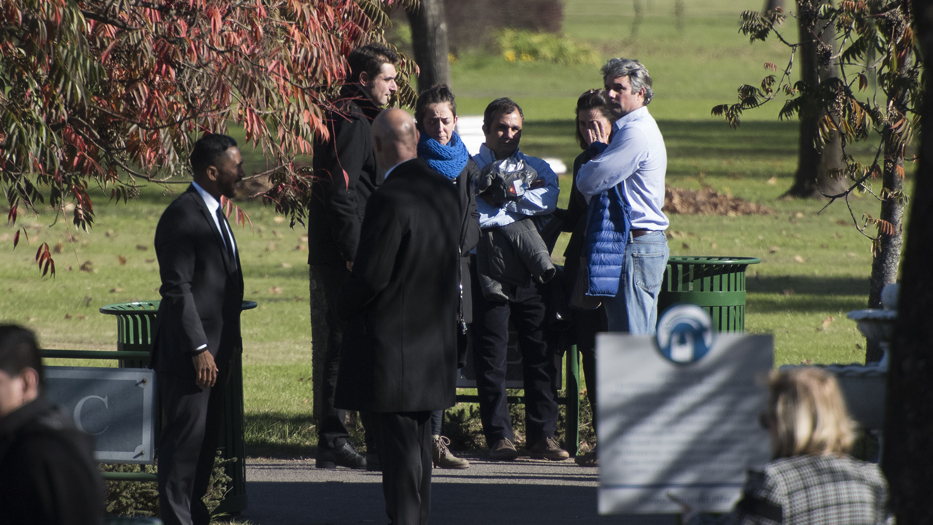 La Embajada de los Países Bajos pidió especial colaboración a los medios para que no bloquearan la entrada de los autos al cementerio
