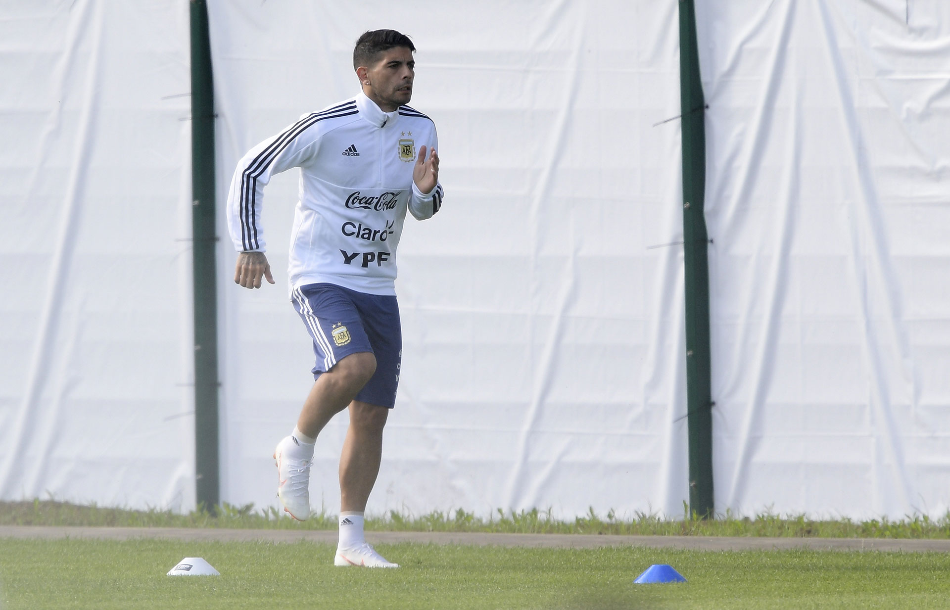 Banega realizó tareas diferenciadas por la sobrecarga muscular