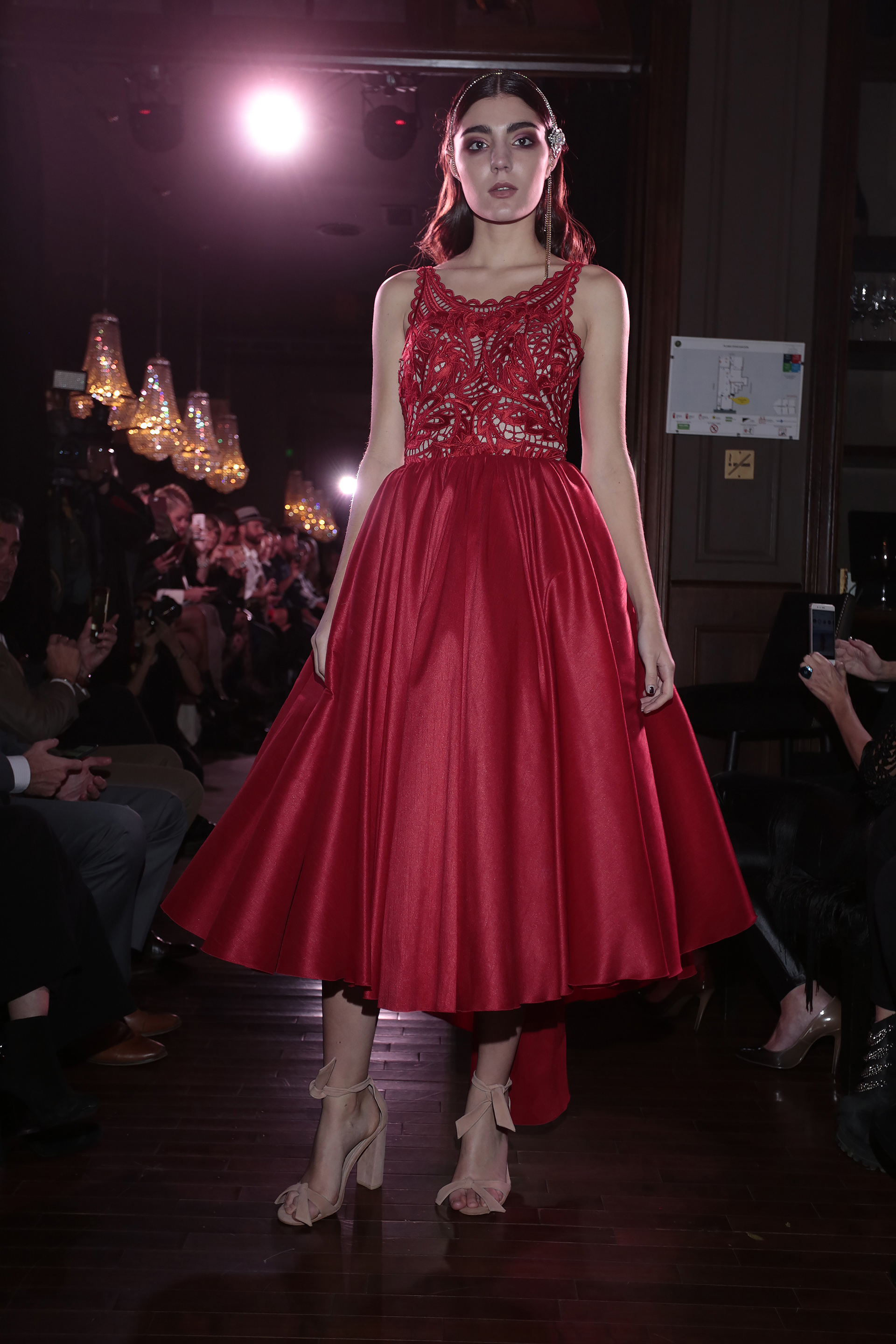 Los fabulosos vestidos de alta costura del diseñador que eligen las celebridades