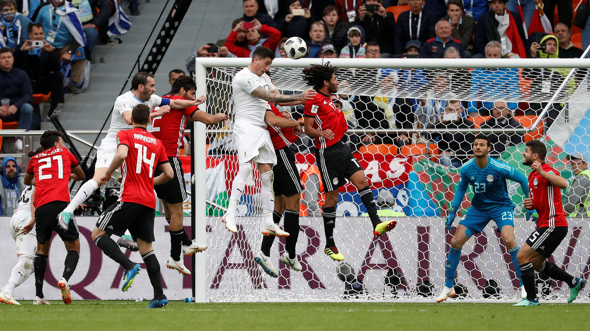 Uruguay convirtió a falta de 1 minuto para el final