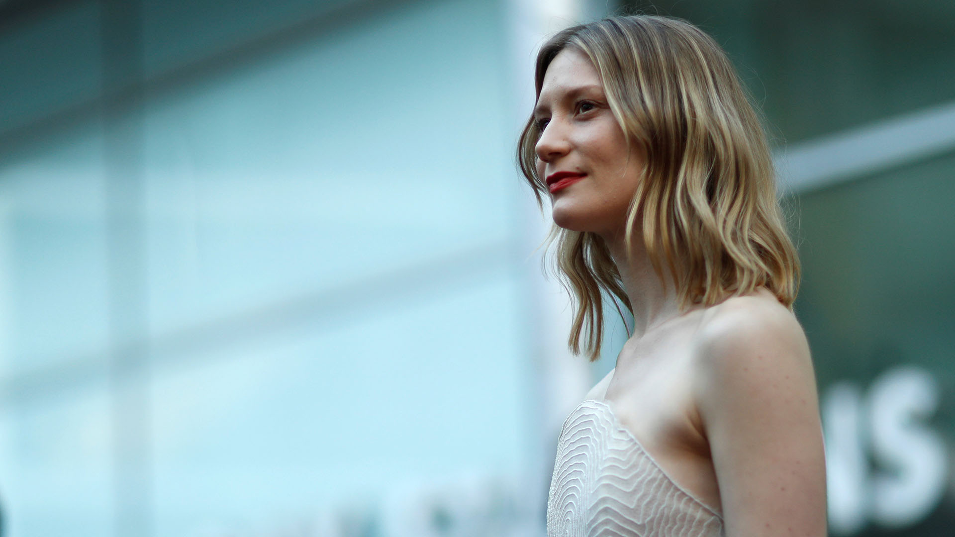 Mia Wasikowska saltó a la fama luego de protagonizar “Alicia en el país de las maravillas”