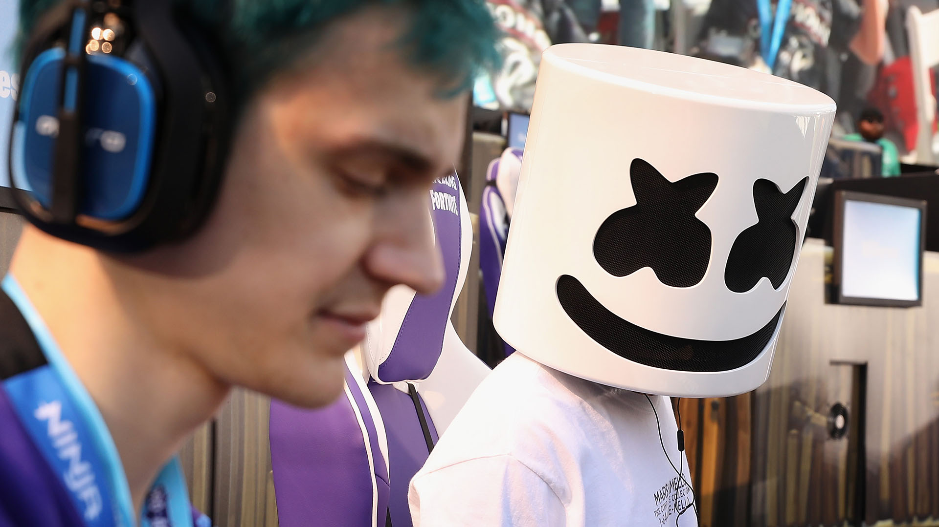 El DJ Marshmello no revela su rostro y se oculta tras una máscara