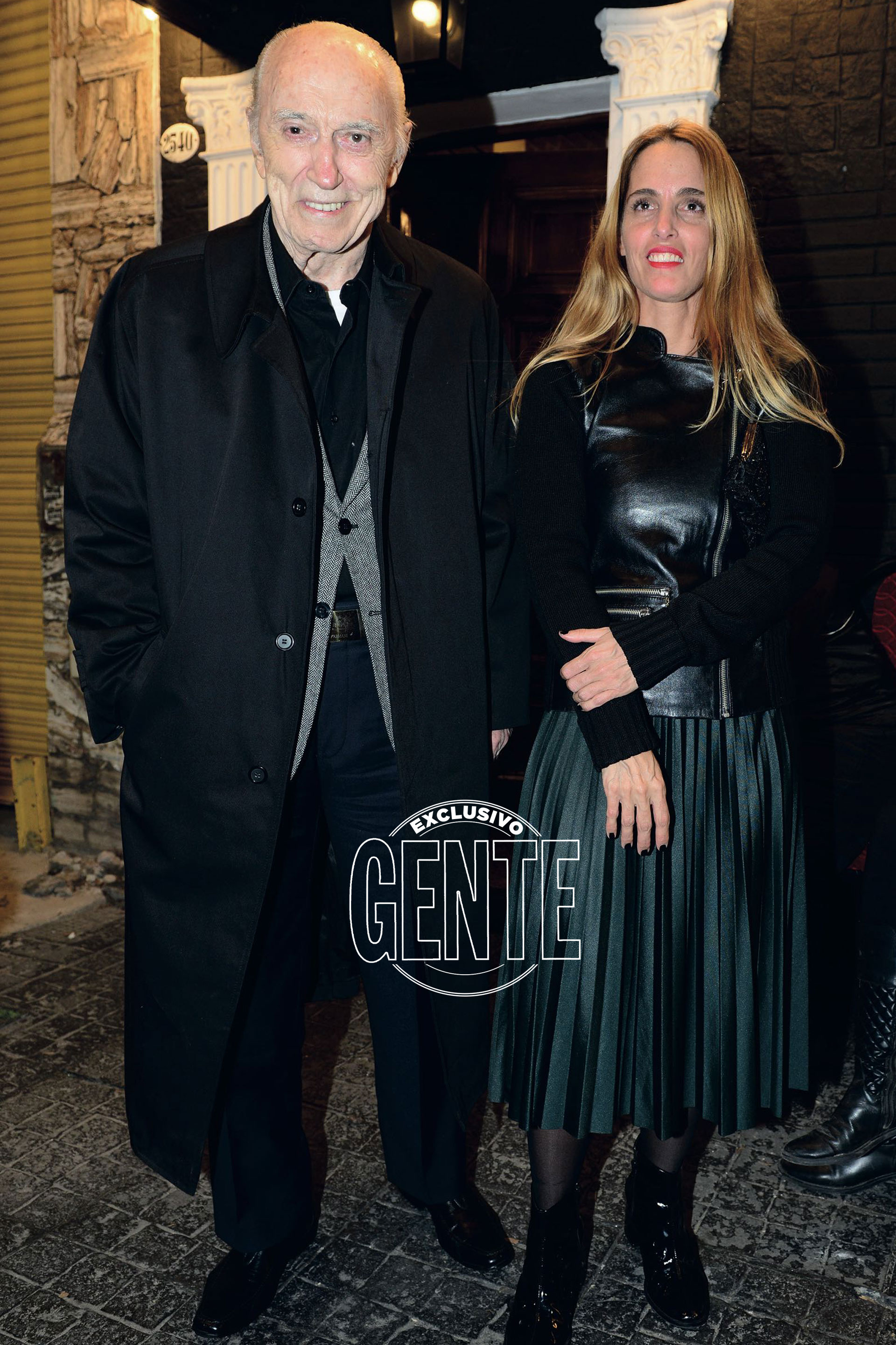 Cacho Fontana llegócon su hija Antonella.(Foto Diego Soldini/GENTE)