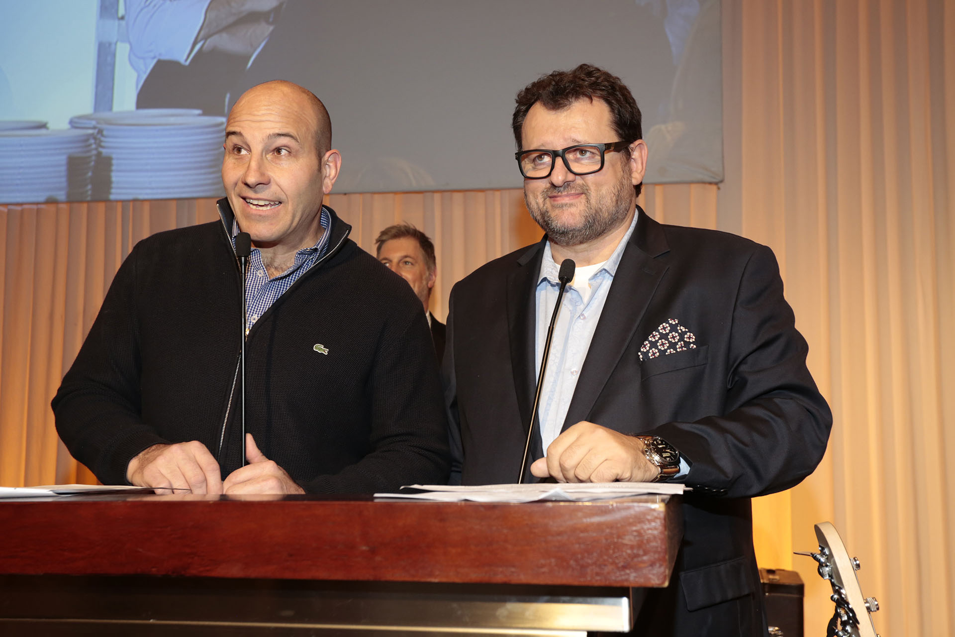 Martiniano Molina junto a Christophe Krywonis. La Fundación Natalí Dafne Flexer, creada en el año 1994, es una organización sin fines de lucro, cuya misión es promover el acceso de niños y jóvenes enfermos de cáncer al tratamiento adecuado en tiempo y forma y brindar a ellos y sus familias, las mejores condiciones de soporte y cuidado, a lo largo del tratamiento y más allá del mismo, independientemente de su condición socioeconómica y su lugar de residencia