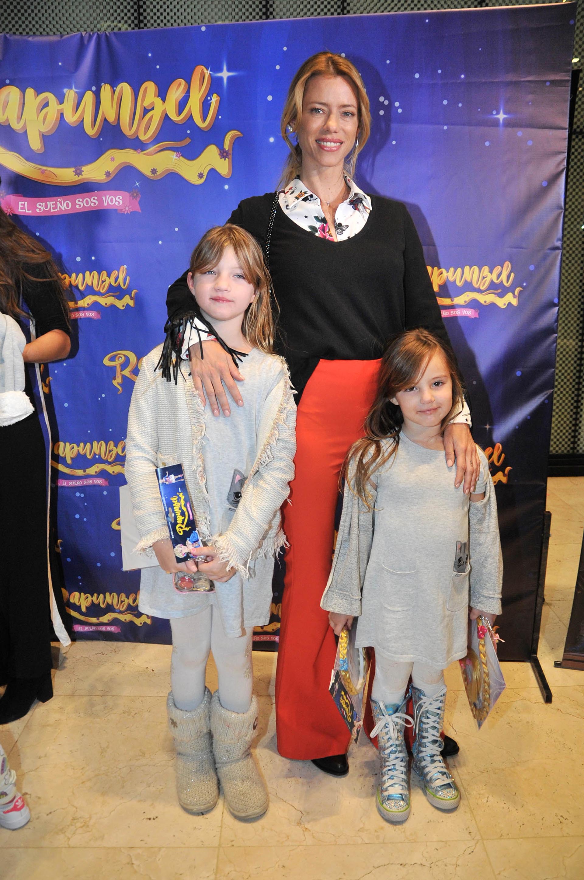 Nicole Neumann con sus hijas, Indiana y Allegra (Fotos: Verónica Guerman / Teleshow)