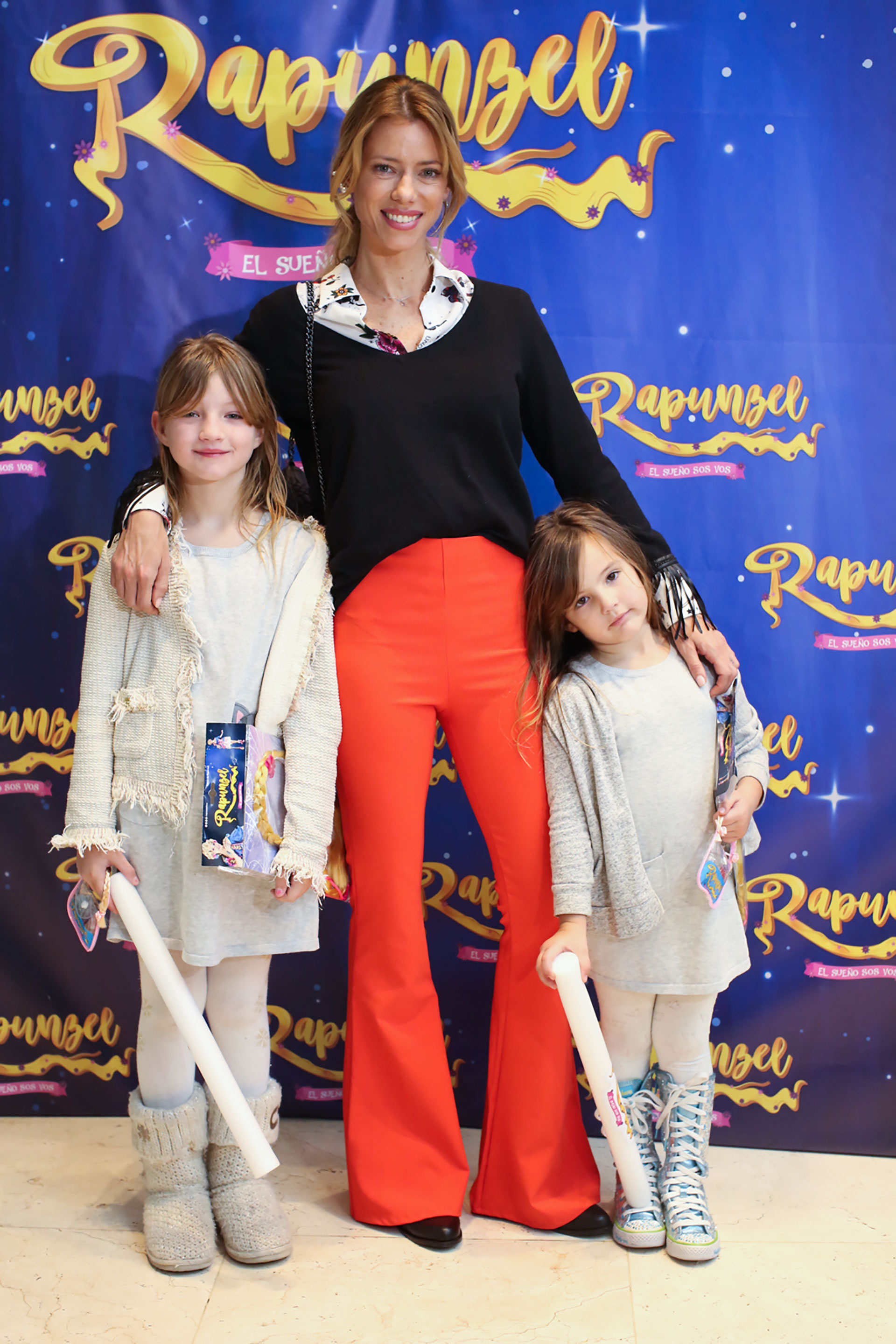 Nicole Neumann junto a Alegra y Sienna