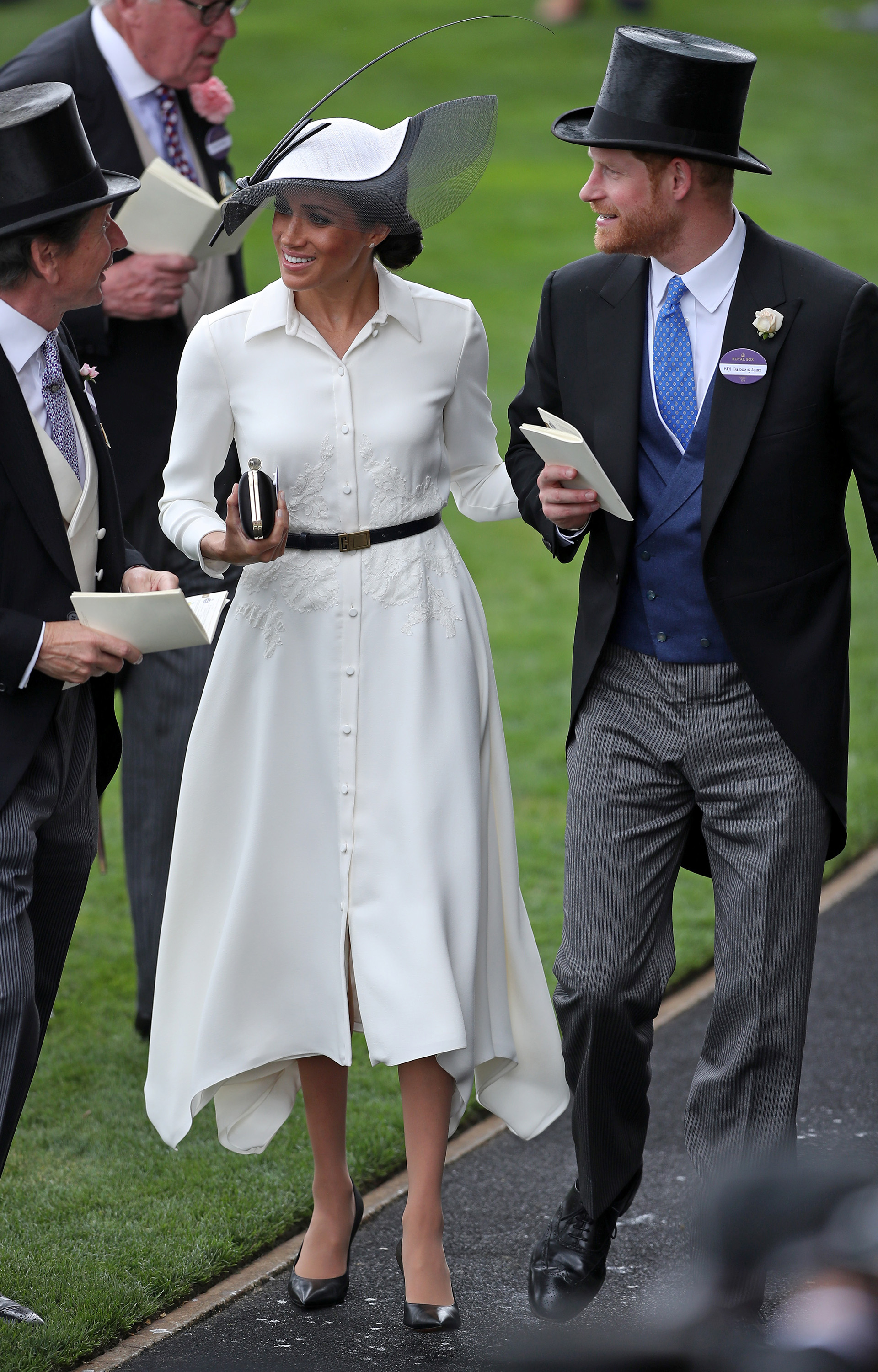 Entre la agitada agenda, los duques de Sussex fueron parte del evento más chic del Reino Unido, la tradicional carrera ecuestre Royal Ascot (AFP)