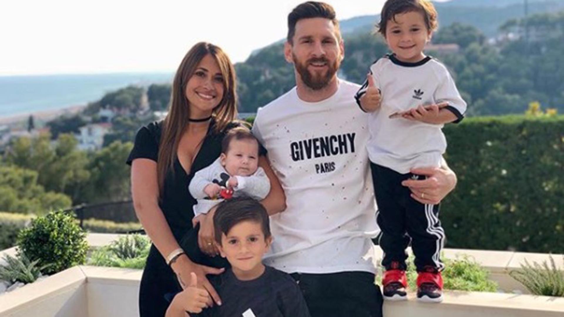 El reencuentro más esperado: Antonela Roccuzzo llegó a Rusia con sus tres  hijos y visitó a Lionel Messi en la concentración de la Selección - Infobae