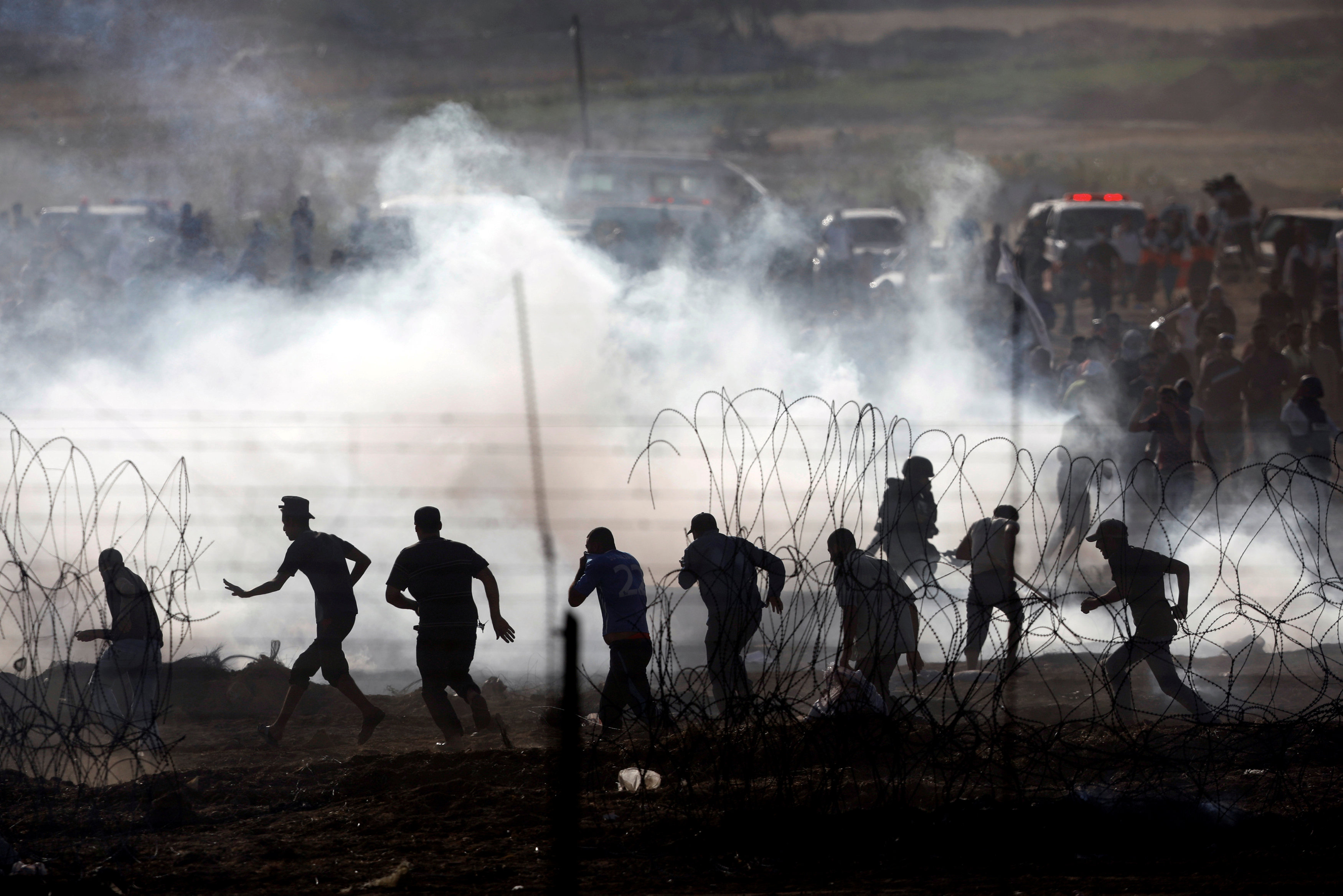 El grupo terrorista Hamás ataca Israel desde la Franja de Gaza con lanzamientos de cohetes y cometas incediarias (REUTERS/Amir Cohen)