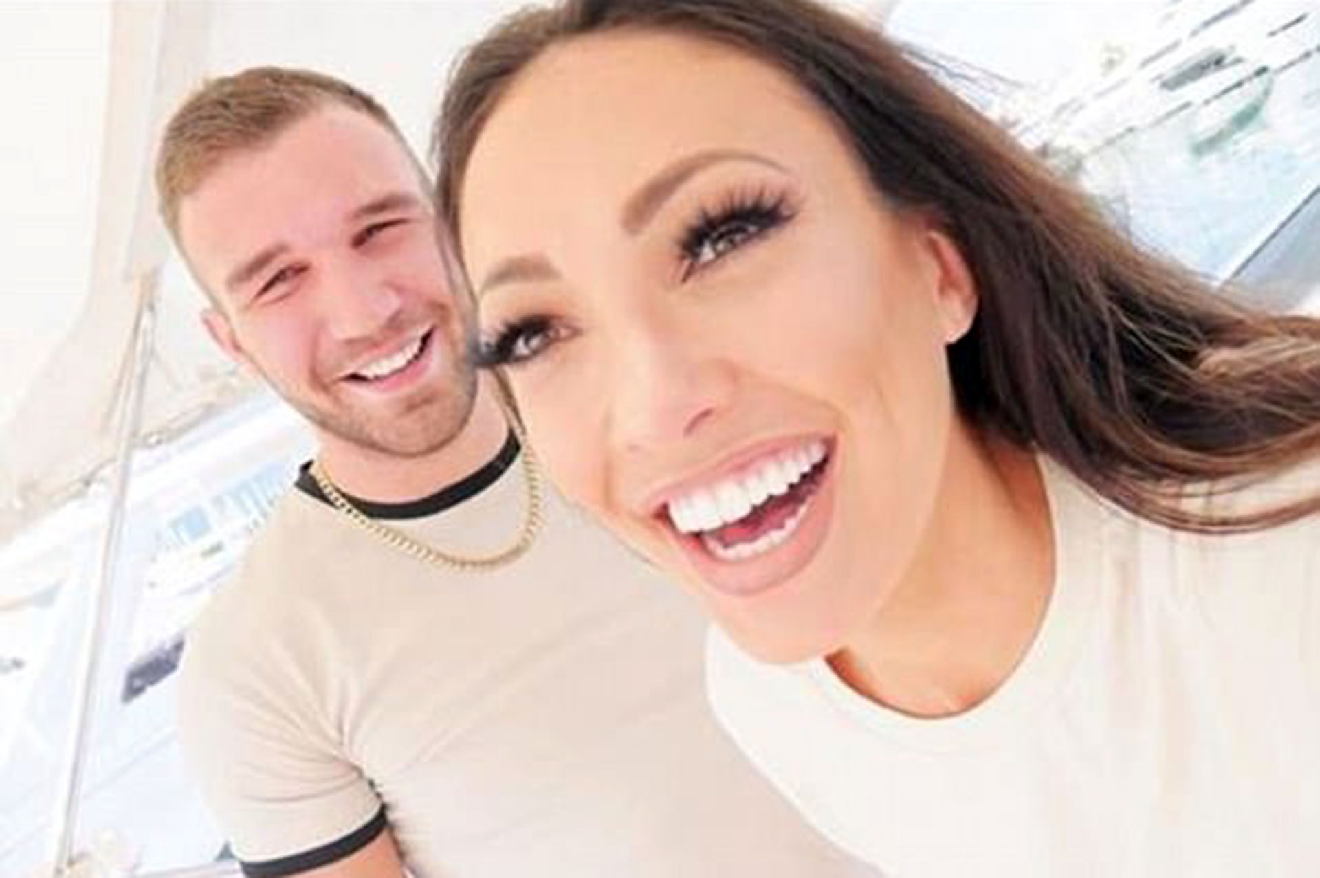Aaron Armstrong y Sophie Gradon. El novio de la modelo está devastado por la noticia