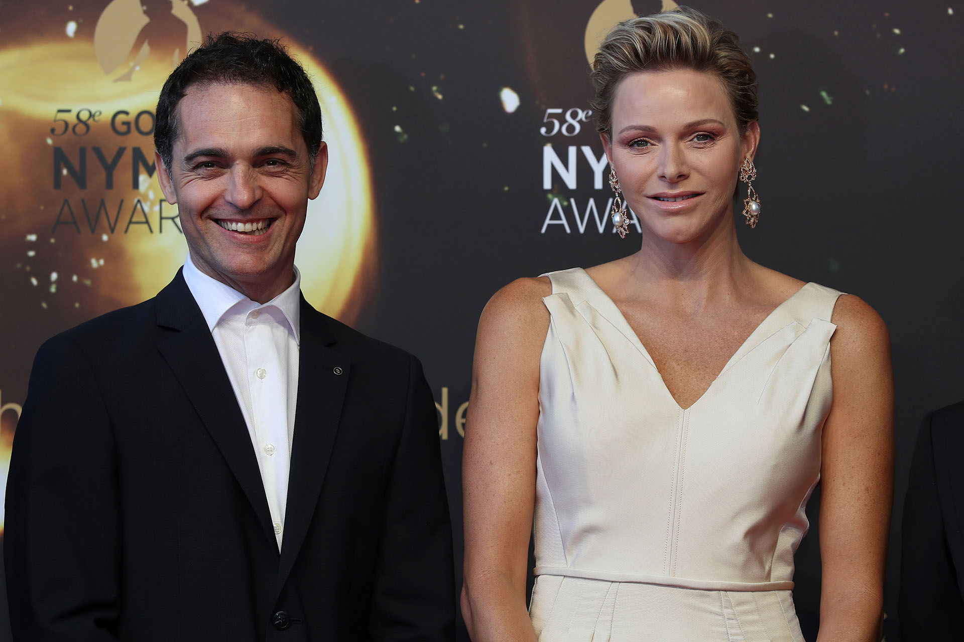 Pedro Alonso posa junto a la princesa Charlene de Mónaco