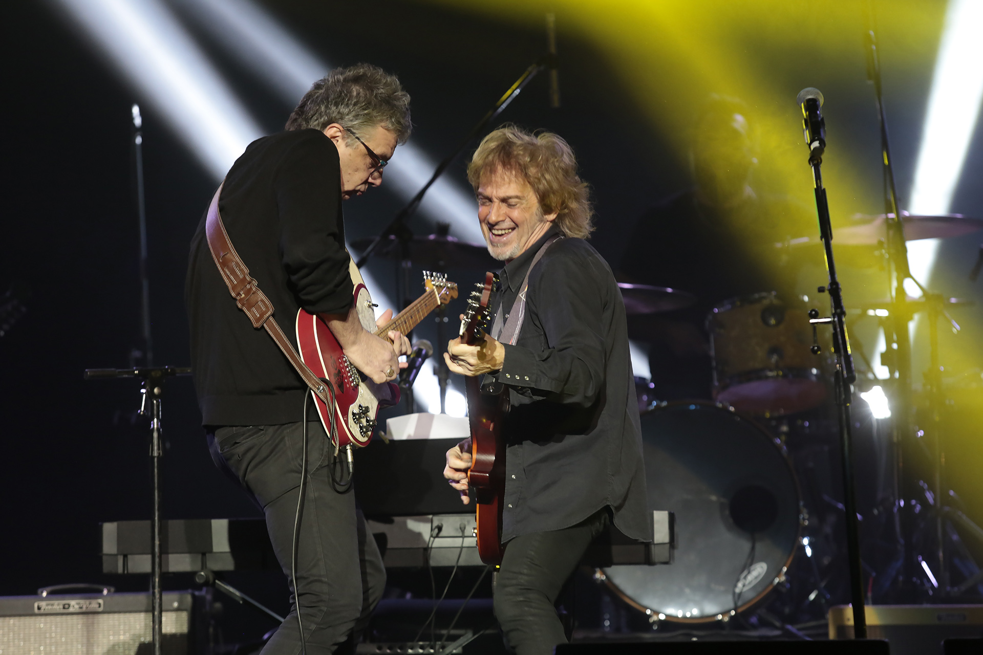 ¡Que sea rock! Juanse y Raúl, en un duelo de guitarras
