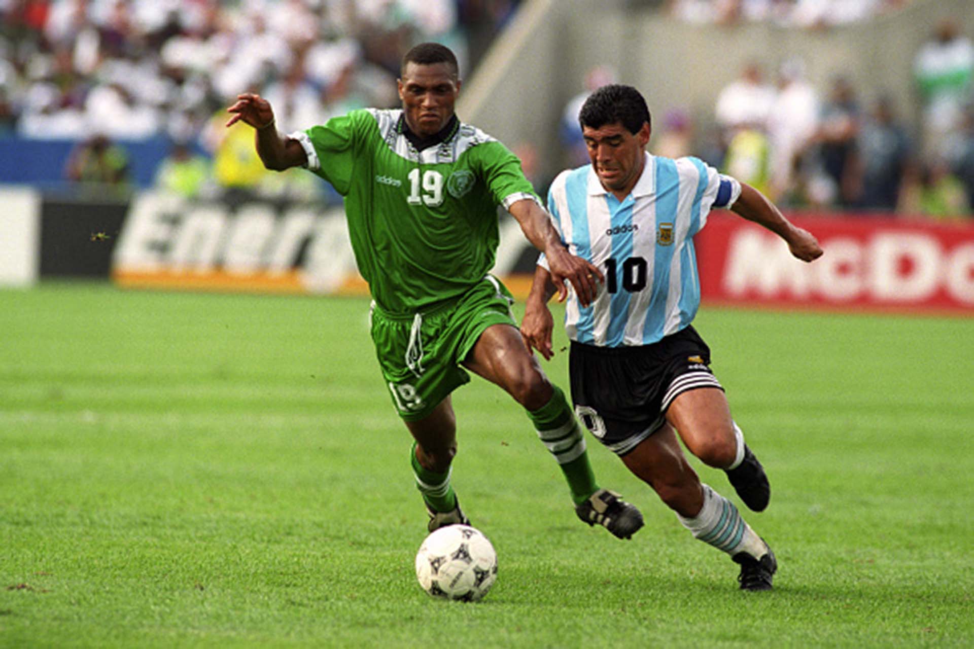 El último partido de Diego Maradona con la Selección fue el 2 a 1 ante Nigeria de los dos goles de Caniggia (Getty)