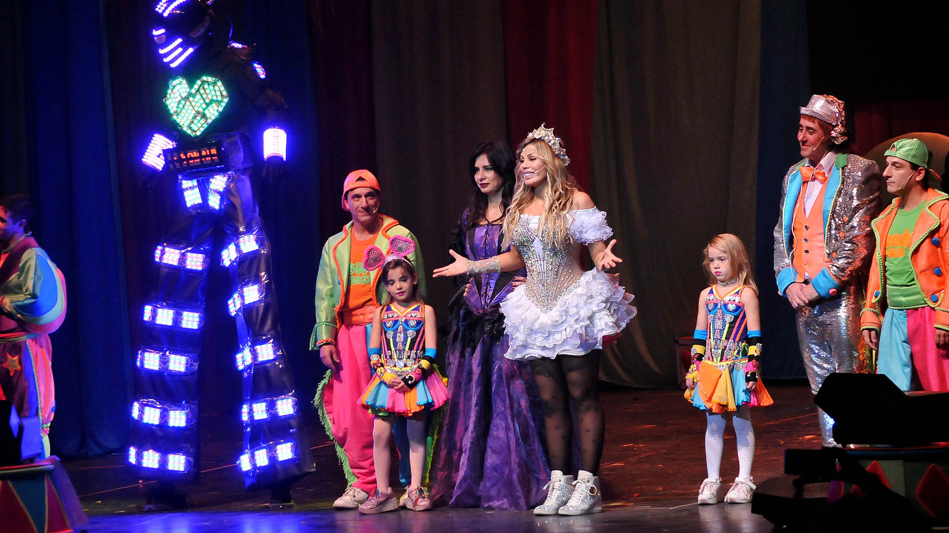 Laura Franco brindó dos espectáculos especiales antes de iniciar su gira