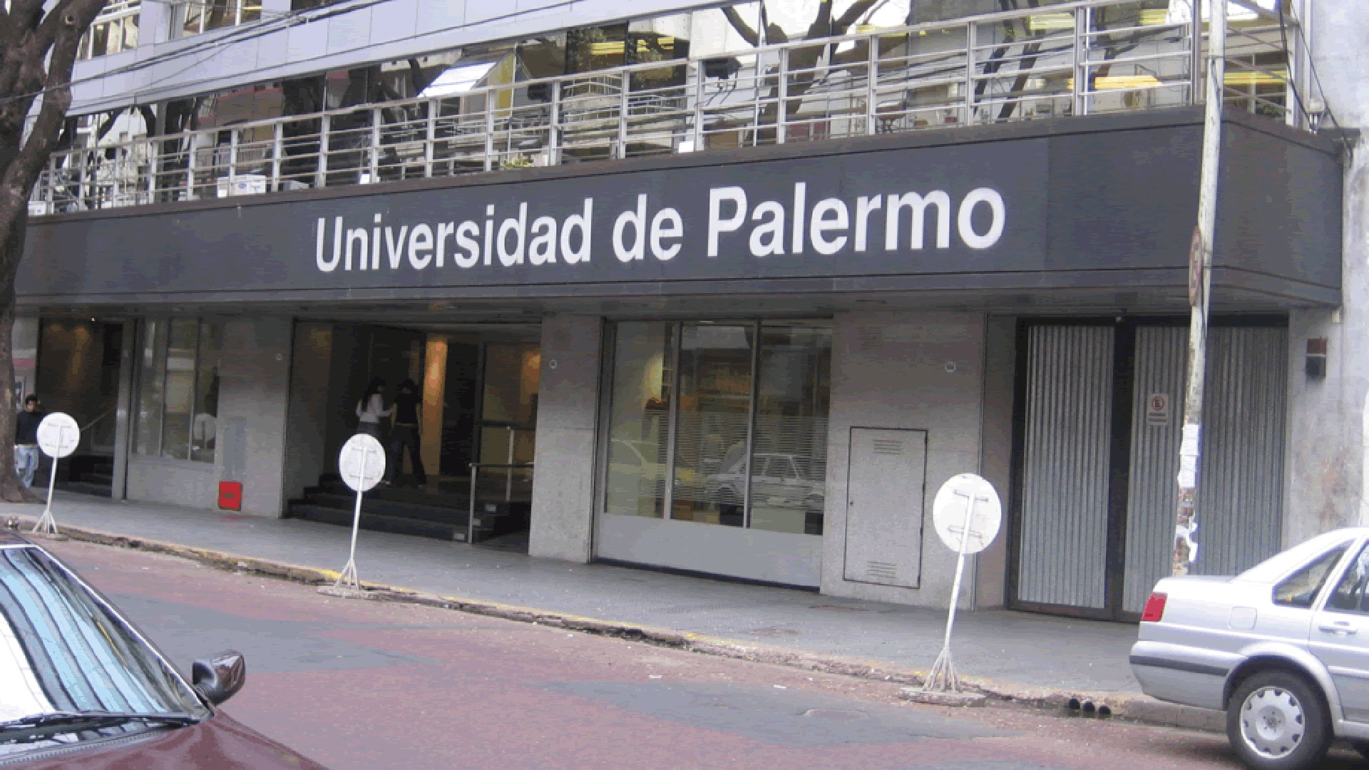 Universidad de Palermo Cover
