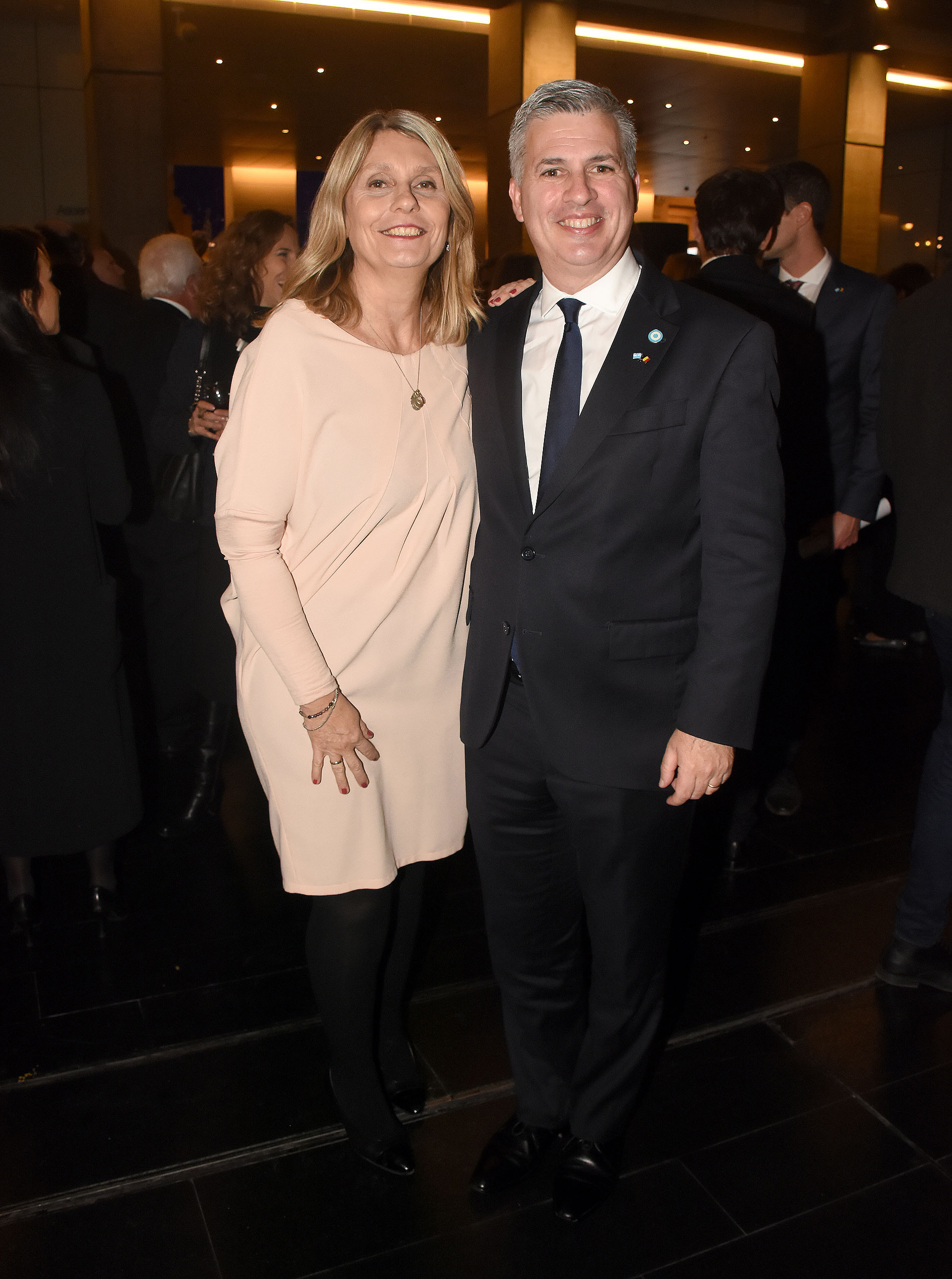 La diputada Cornelia Schmidt Liermann y el representante argentino ante la OCDE, Marcelo Scaglione