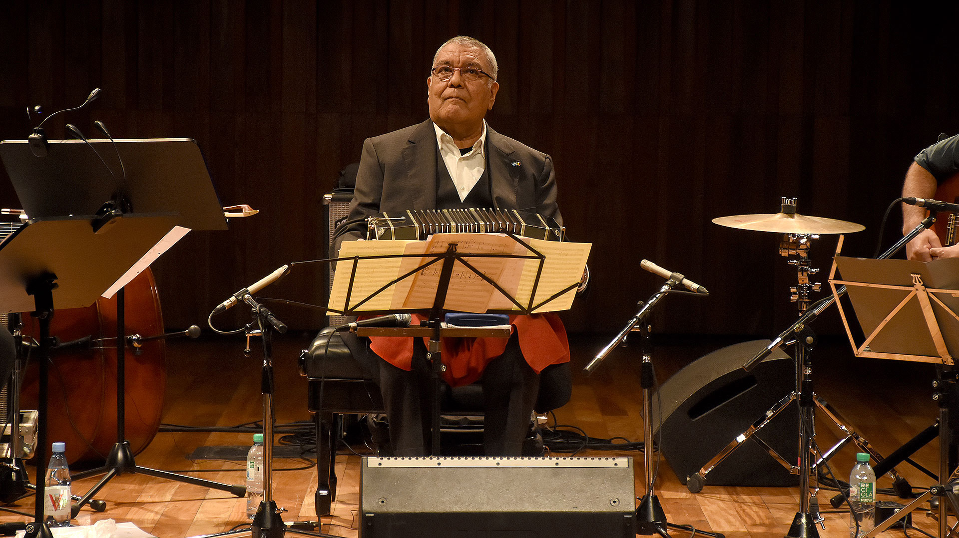 Dino Saluzzi es el bandeonista y compositor argentino de mayor trayectoria y reconocimiento internacional