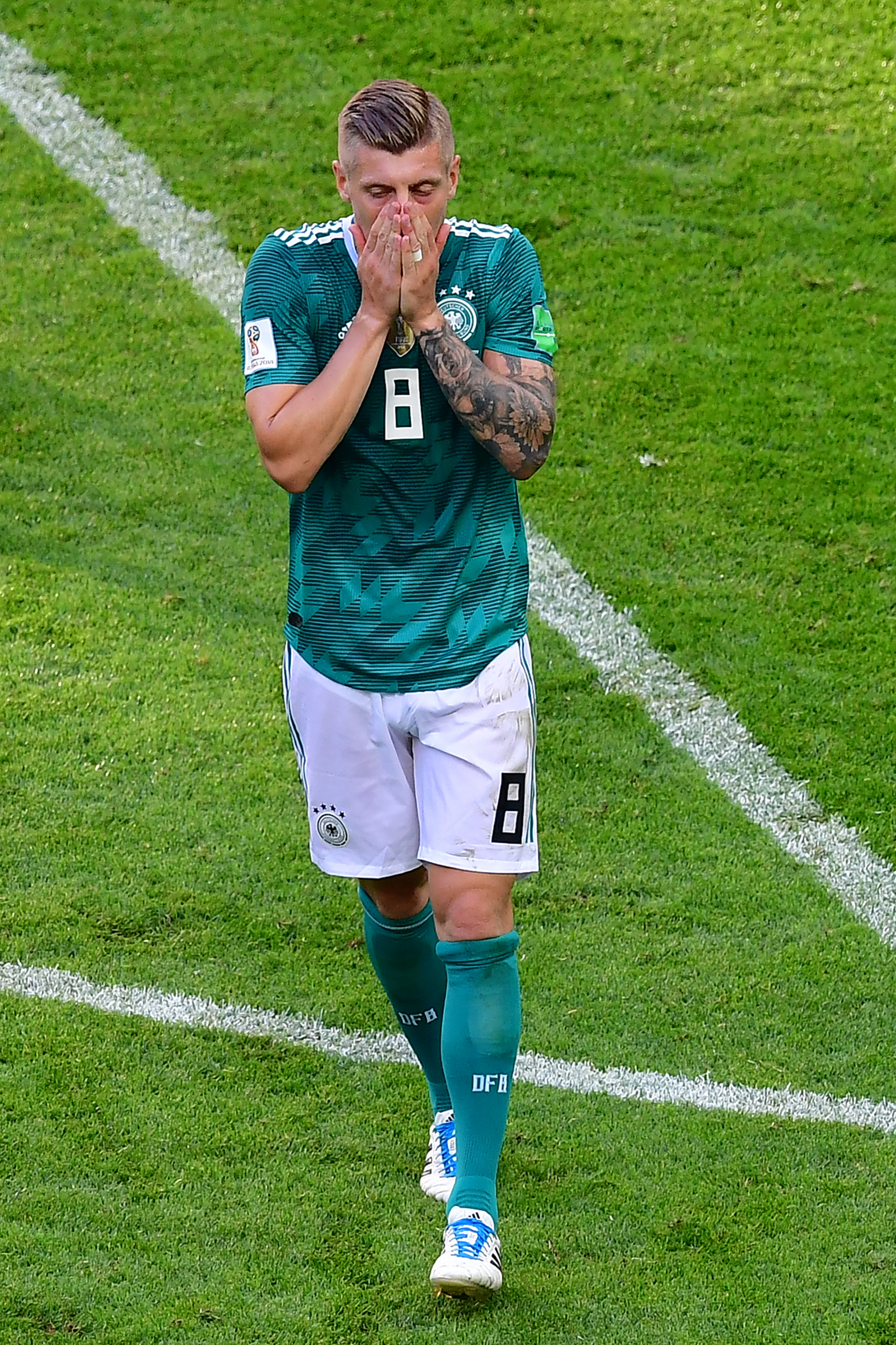 Toni Kroos no puede creer la derrota ante Corea del Sur (AFP PHOTO / Luis Acosta)
