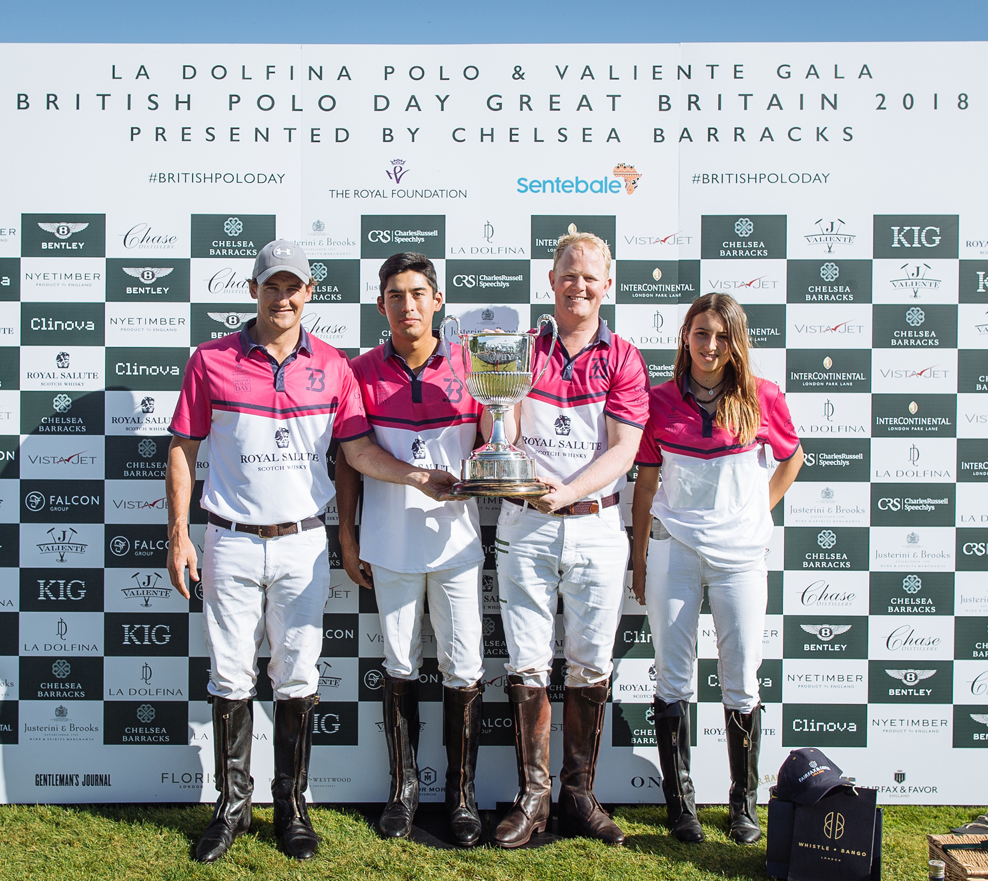 Al igual que su padre y su hermano, Mía Cambiaso brilla con luz propia en el mundo del polo