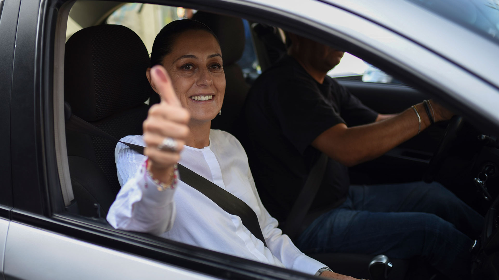La jefa de gobierno anunció que usará su auto para trasladarse en lugar de un vehículo oficial (AFP)