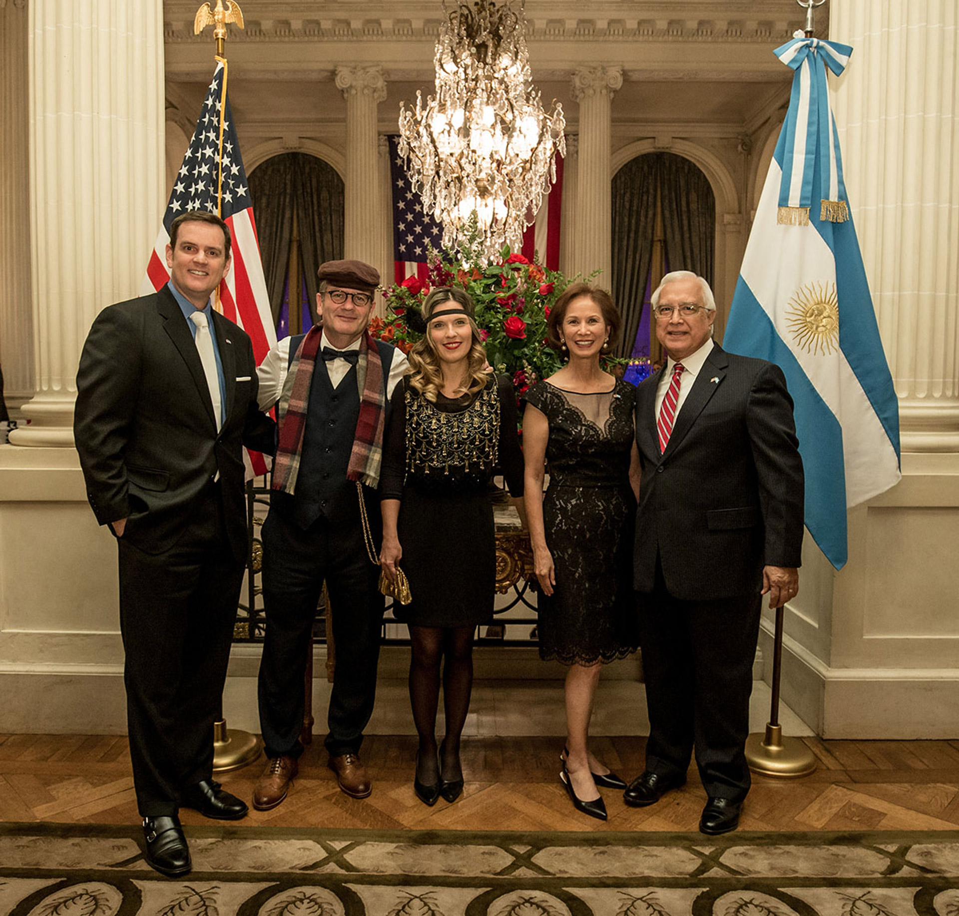 El embajador de los Estados Unidos junto a su mujer María y Tom Cooney reciben a Ilan Sztulman, embajador de Israel en la Argentina, y su mujer Jaqueline