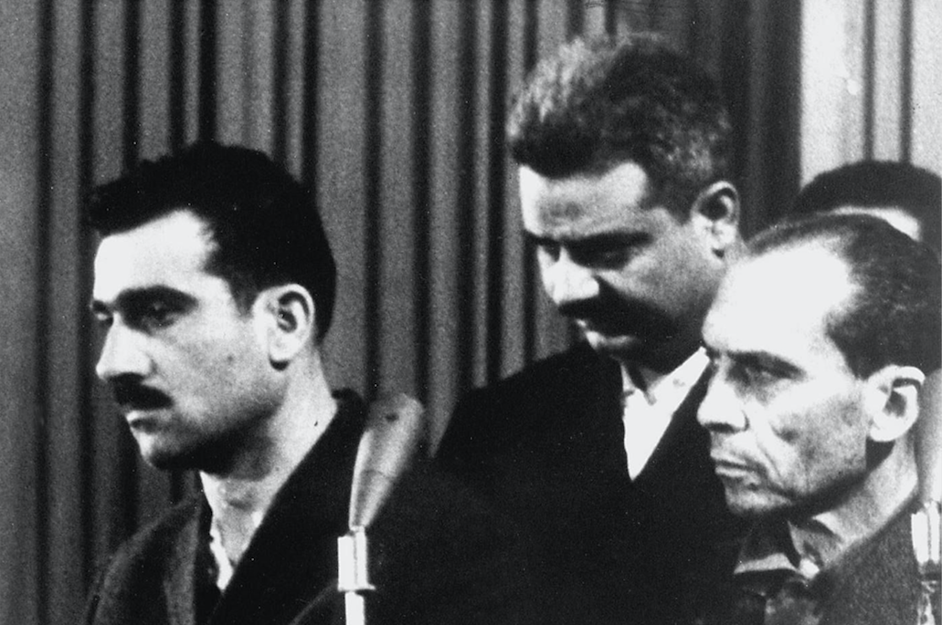 Eli Cohen, en el rápido juicio en el que fue condenado a la horca (AFP/Getty)