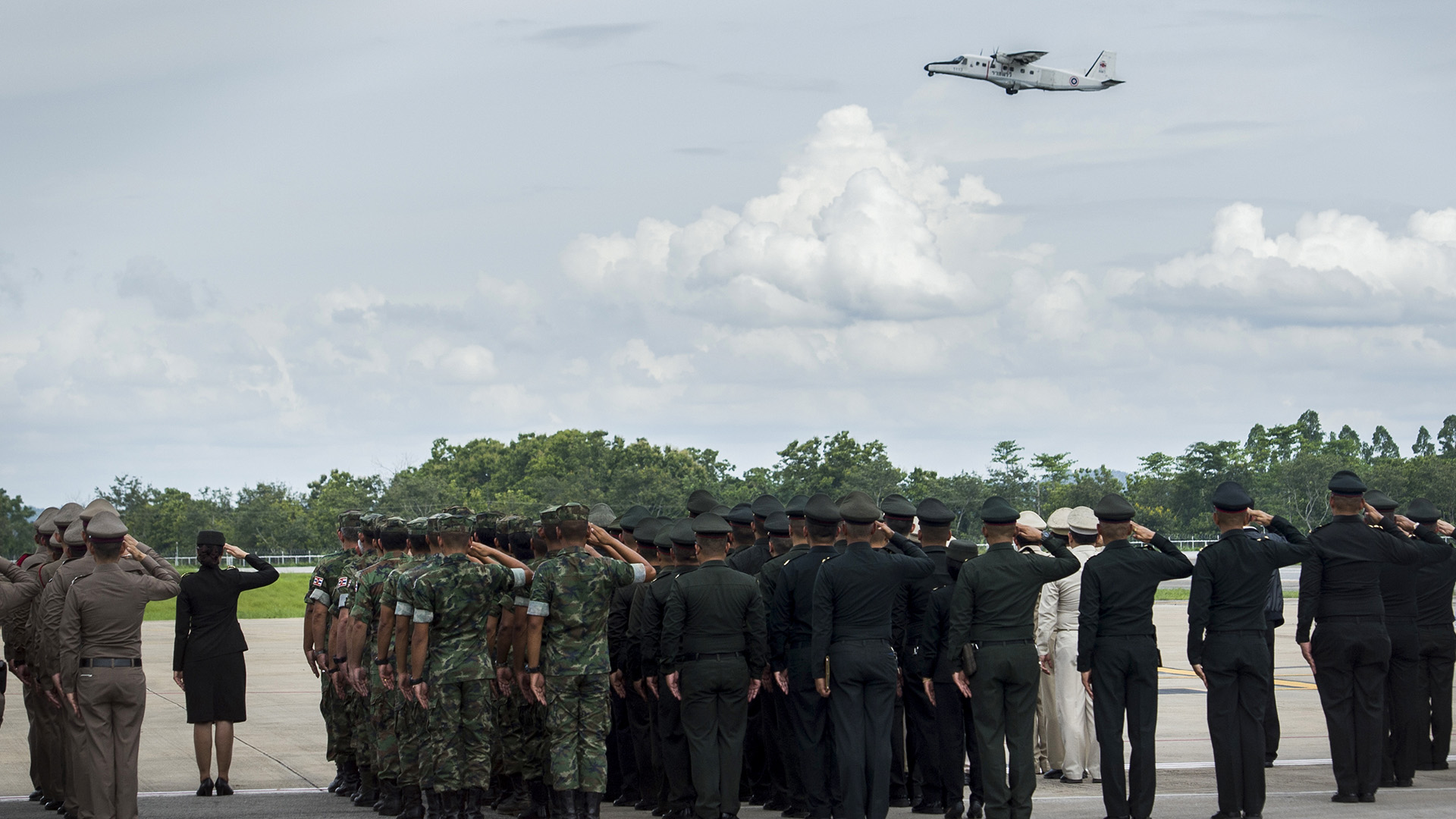 Despedida de los restos de Saman Kunan (AFP)