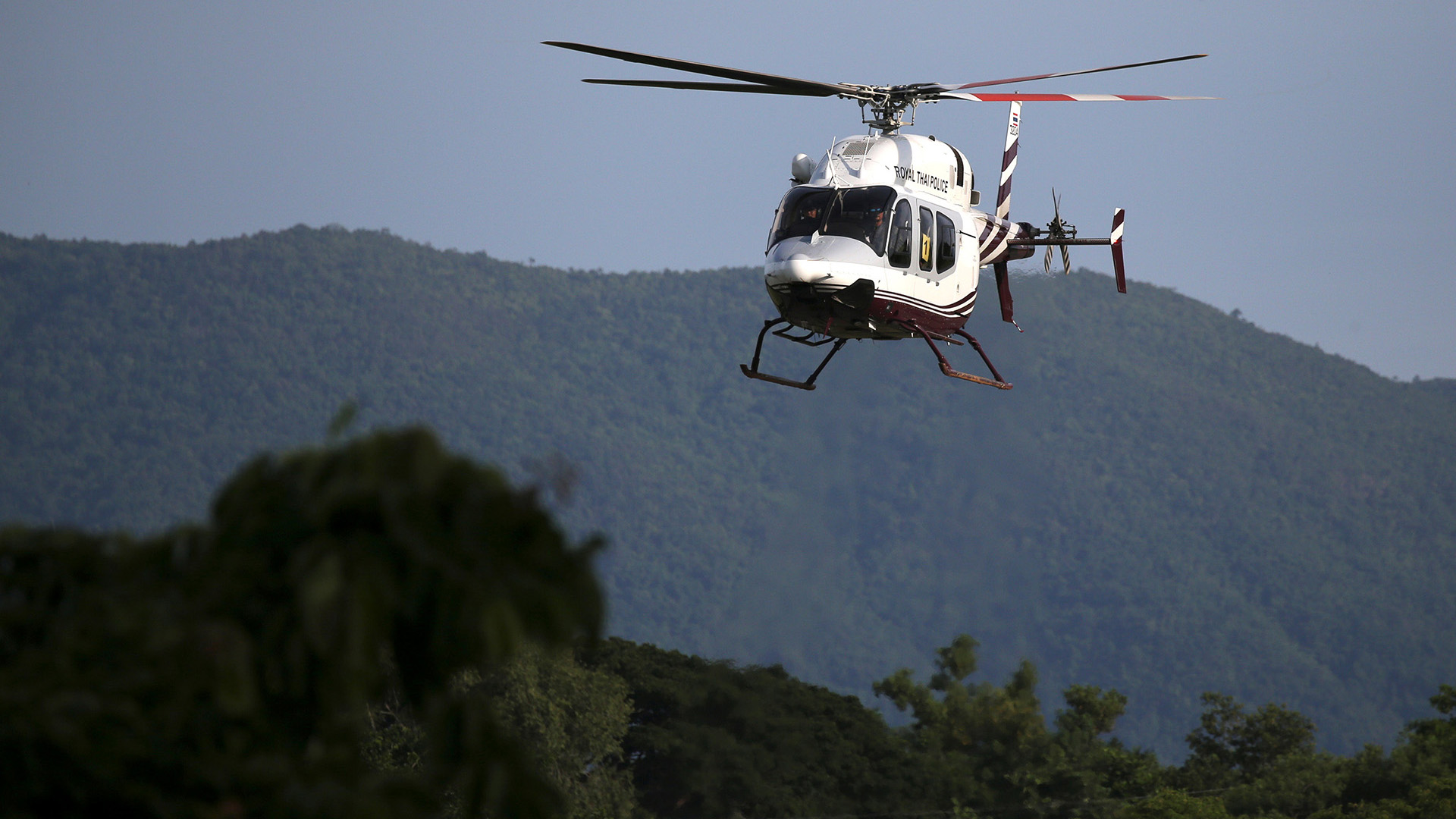 El helicóptero utilizado para trasladar a los niños (Reuters)