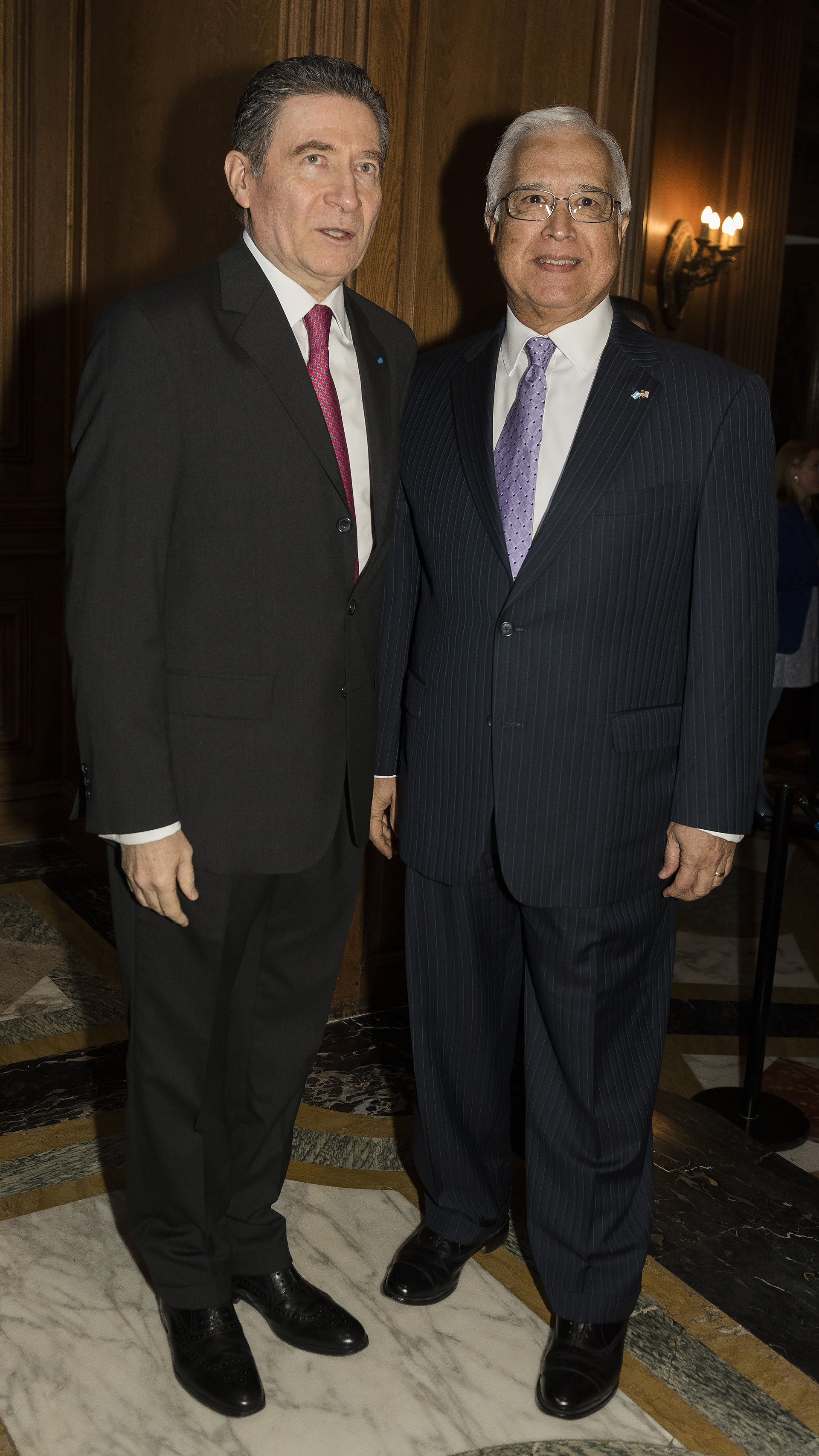 El embajador Guignard junto al embajador de los Estados Unidos en la Argentina, Edward C. Prado
