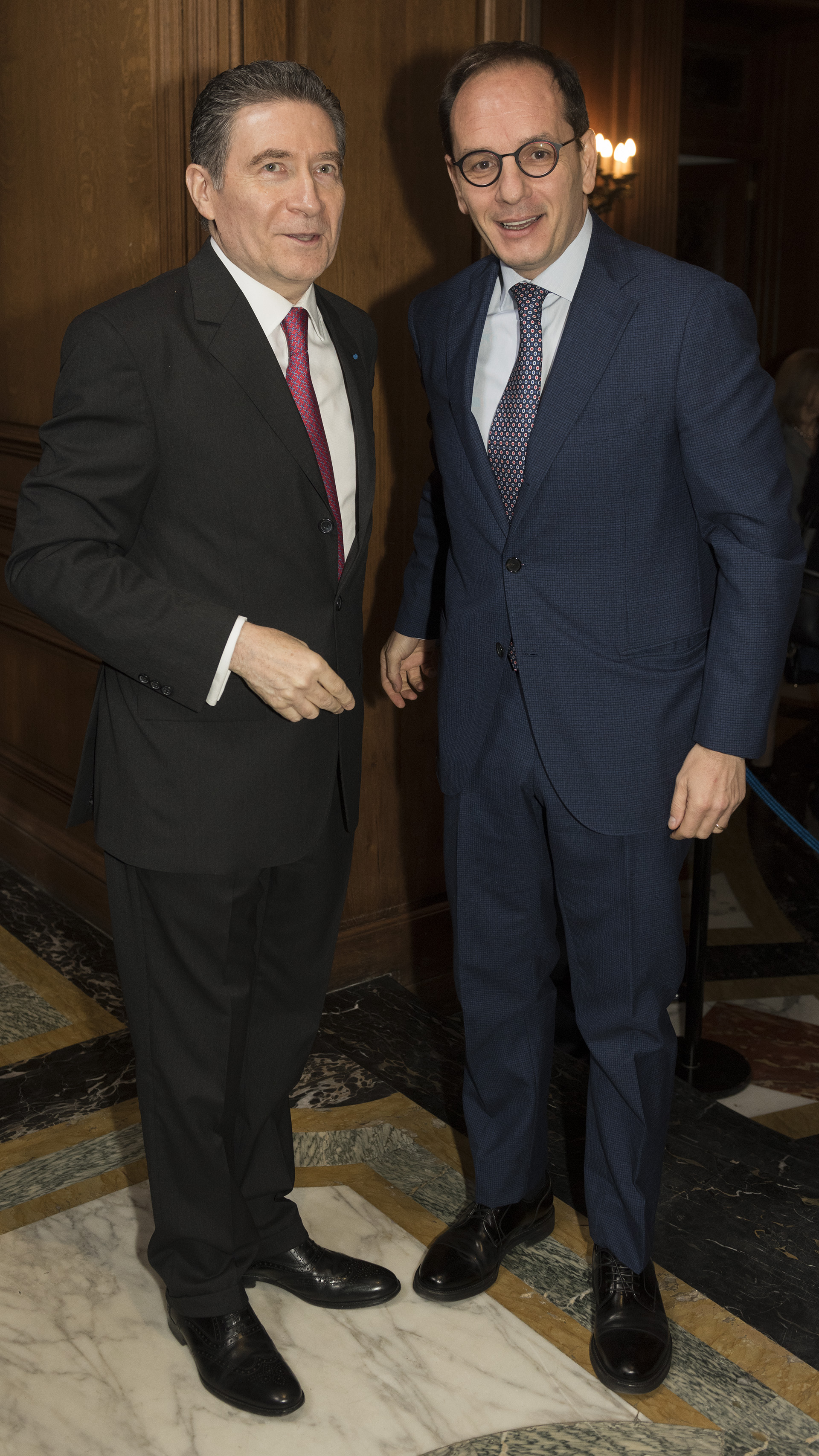 El embajador de Italia, Giuseppe Manzo