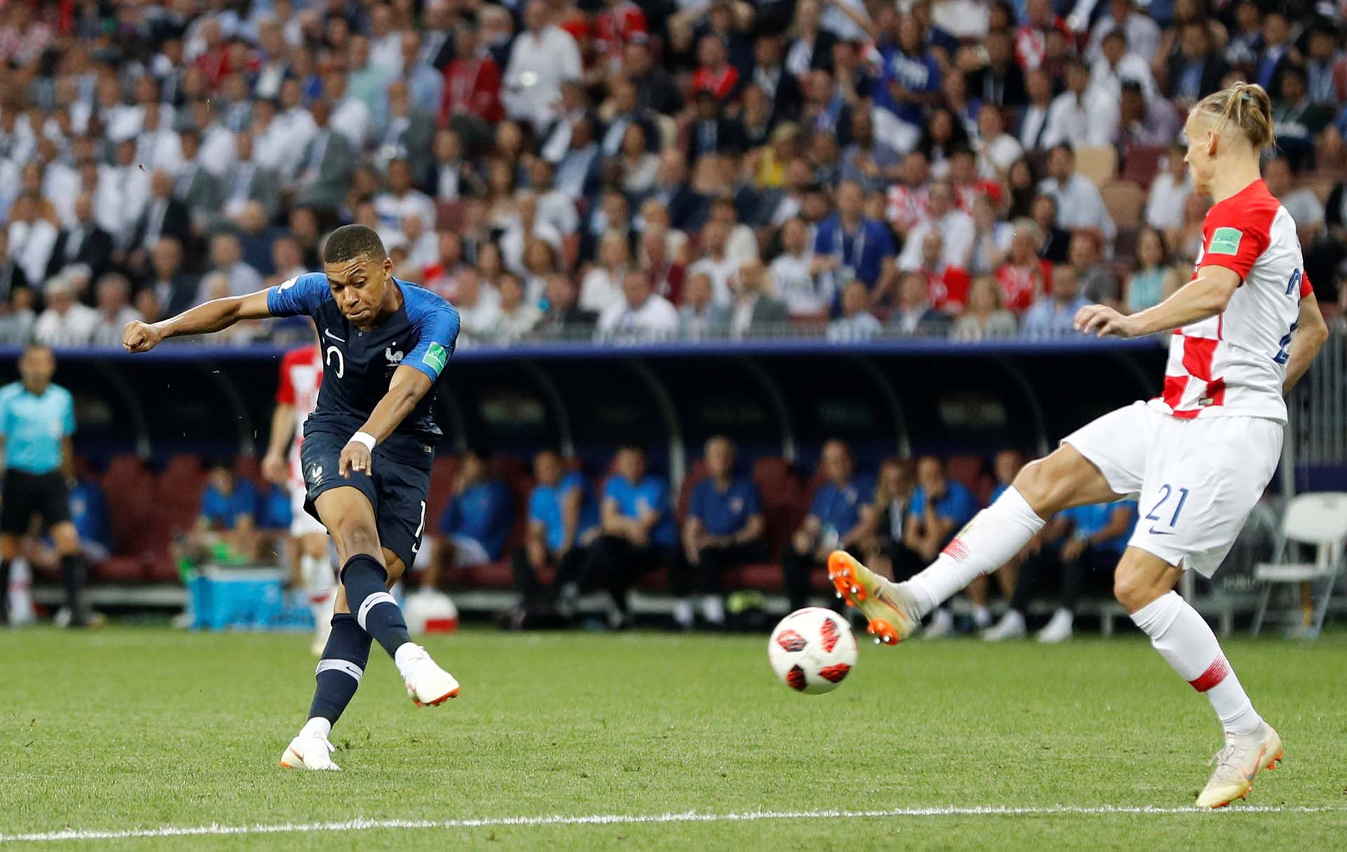 Mbappé hizo tres goles en el Mundial