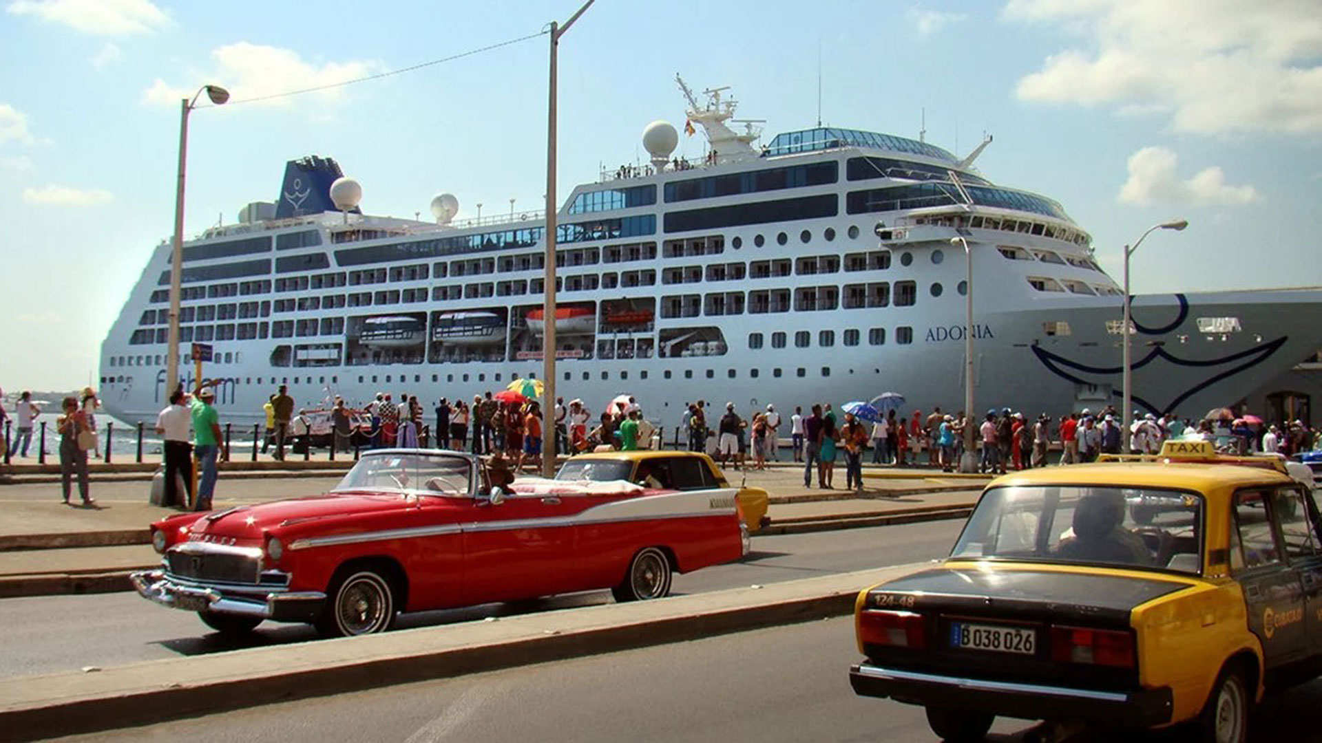 Según un estudio publicado el año pasado, las líneas de cruceros acumularán más de USD 761 millones en ingresos hasta 2019 transportando más de 570.000 pasajeros en sus rutas con paradas en Cuba