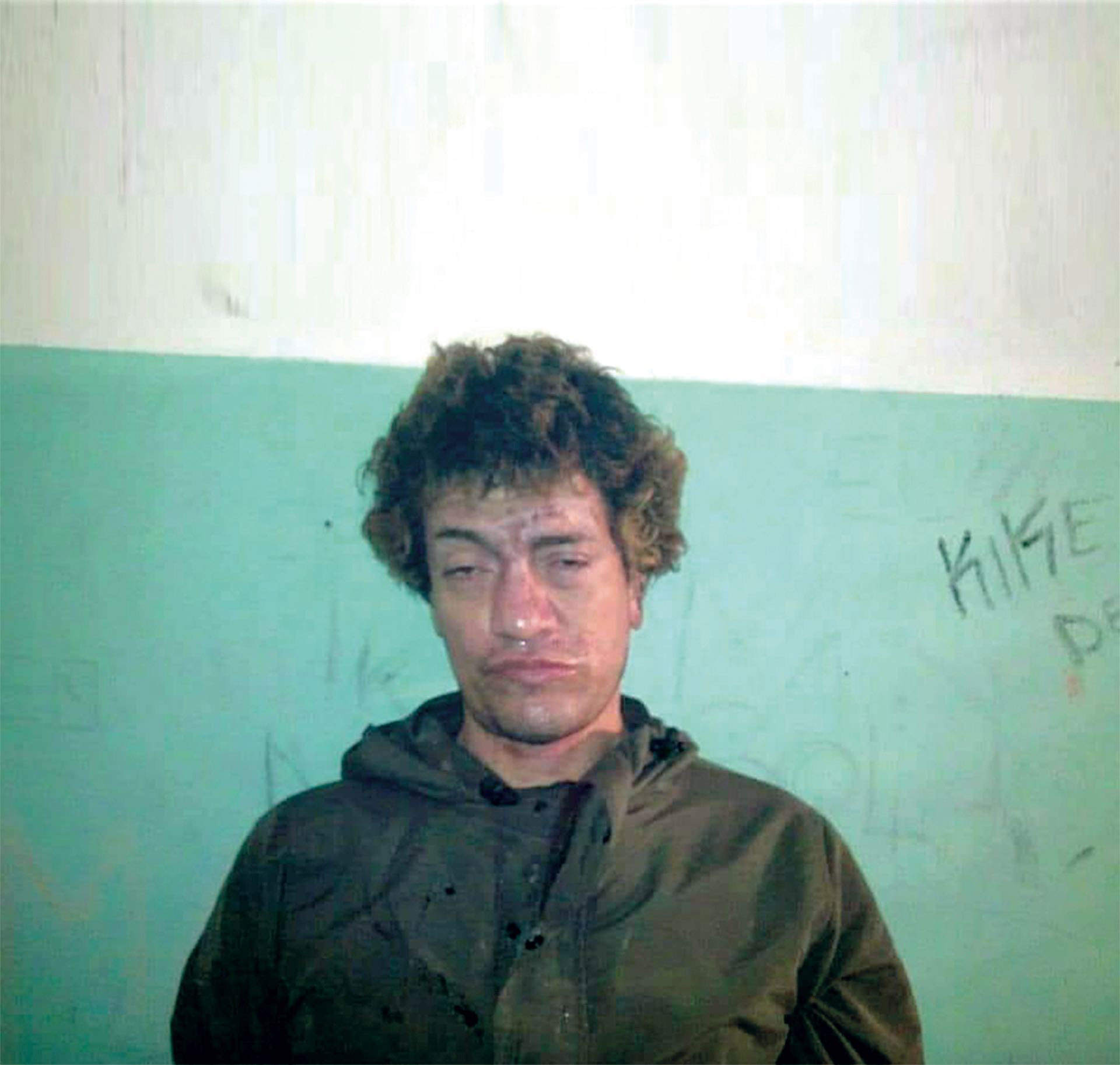 EL PRESENTE. Pity confesó su crimen frente al periodismo el viernes 13 de julio por la mañana, antes de ingresar a la Comisaría Nº 52 de Villa Lugano. Tras negarse a declarar frente a la Justicia, el sábado 14 fue trasladado al pabellón del penal de Ezeiza donde funciona el PRISMA (Programa Integral de Salud Mental de Argentina) y se tomaron estas fotos.