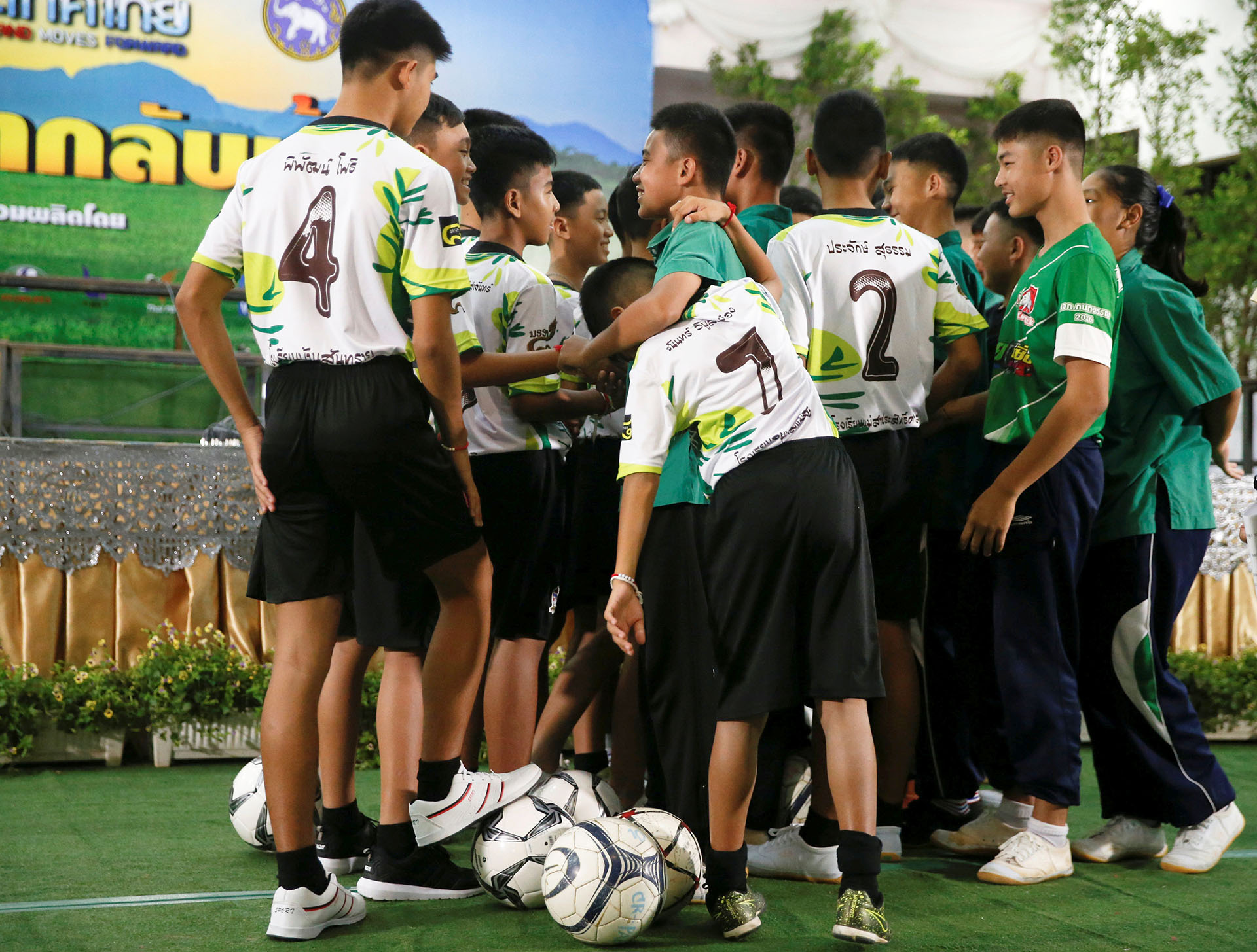 Los expertos advierten, sin embargo, que los jugadores del equipo de los Jabalíes Salvajes y su entrenador podrían sufrir trastornos de larga duración a raíz de su experiencia en la cueva de Tham Luang, en el norte de Tailandia