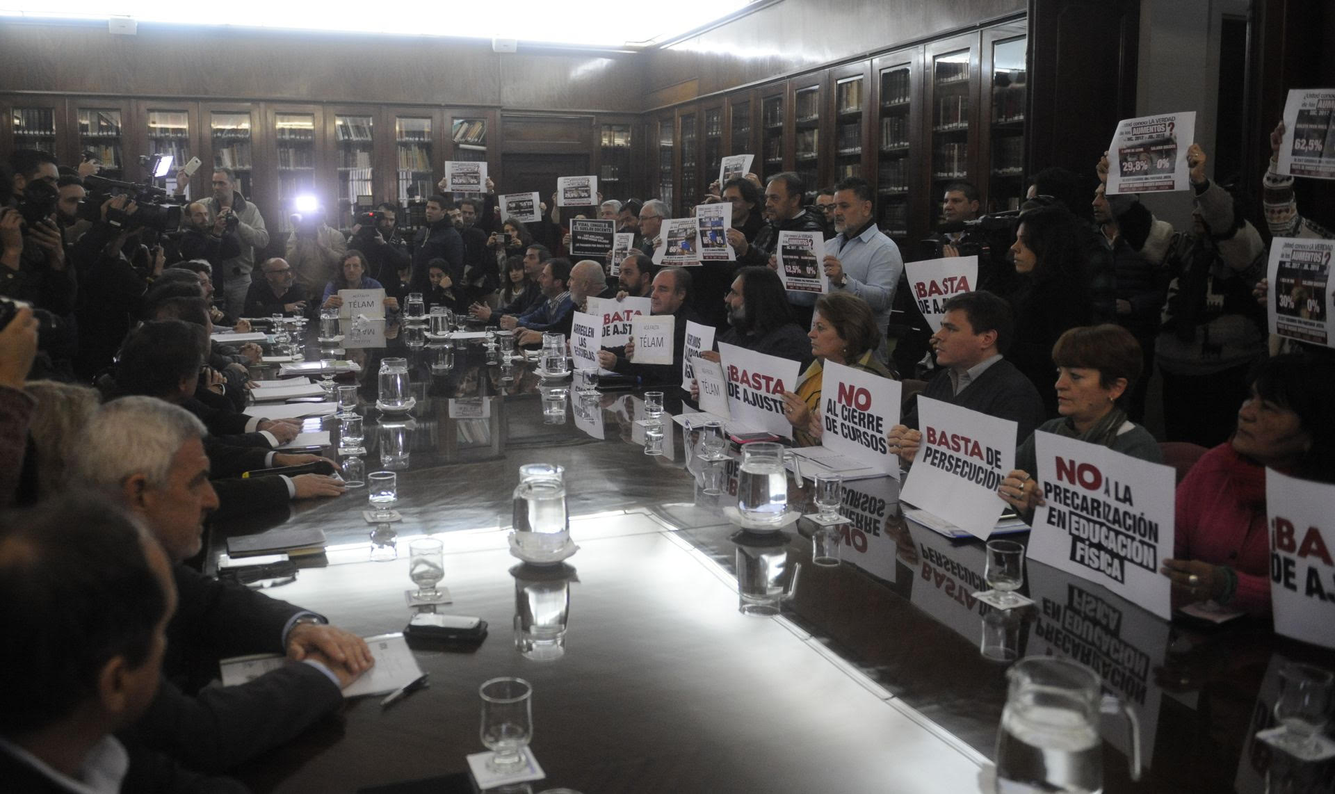 Reunión paritaria en la provincia de Buenos Aires (Dino Calvo)