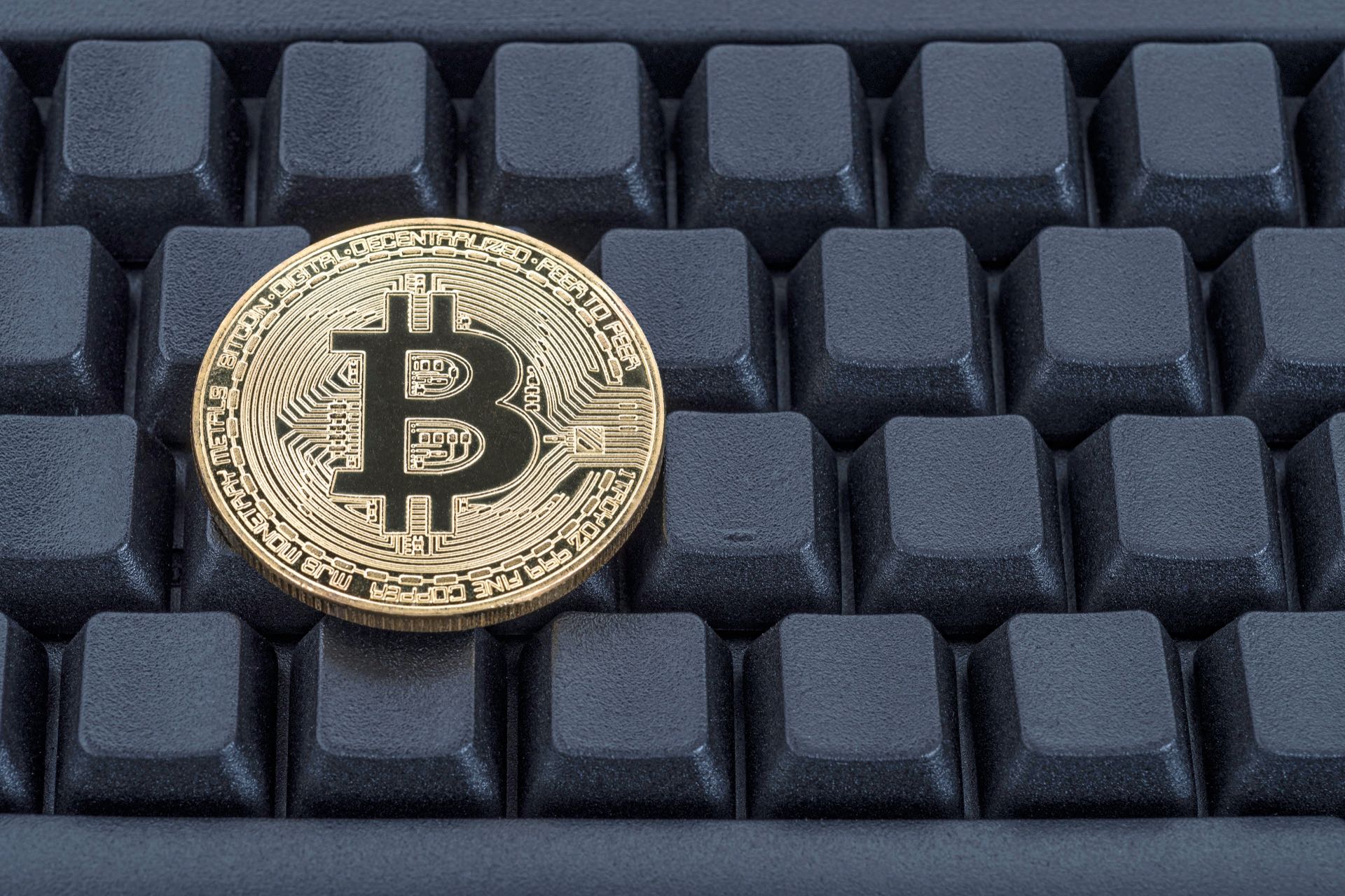 En enero de 2017 un bitcoin tenía un valor de USD 600, a finales de 2017 aumentó hasta alcanzar un valor de USD 20 mil(Foto: archivo)