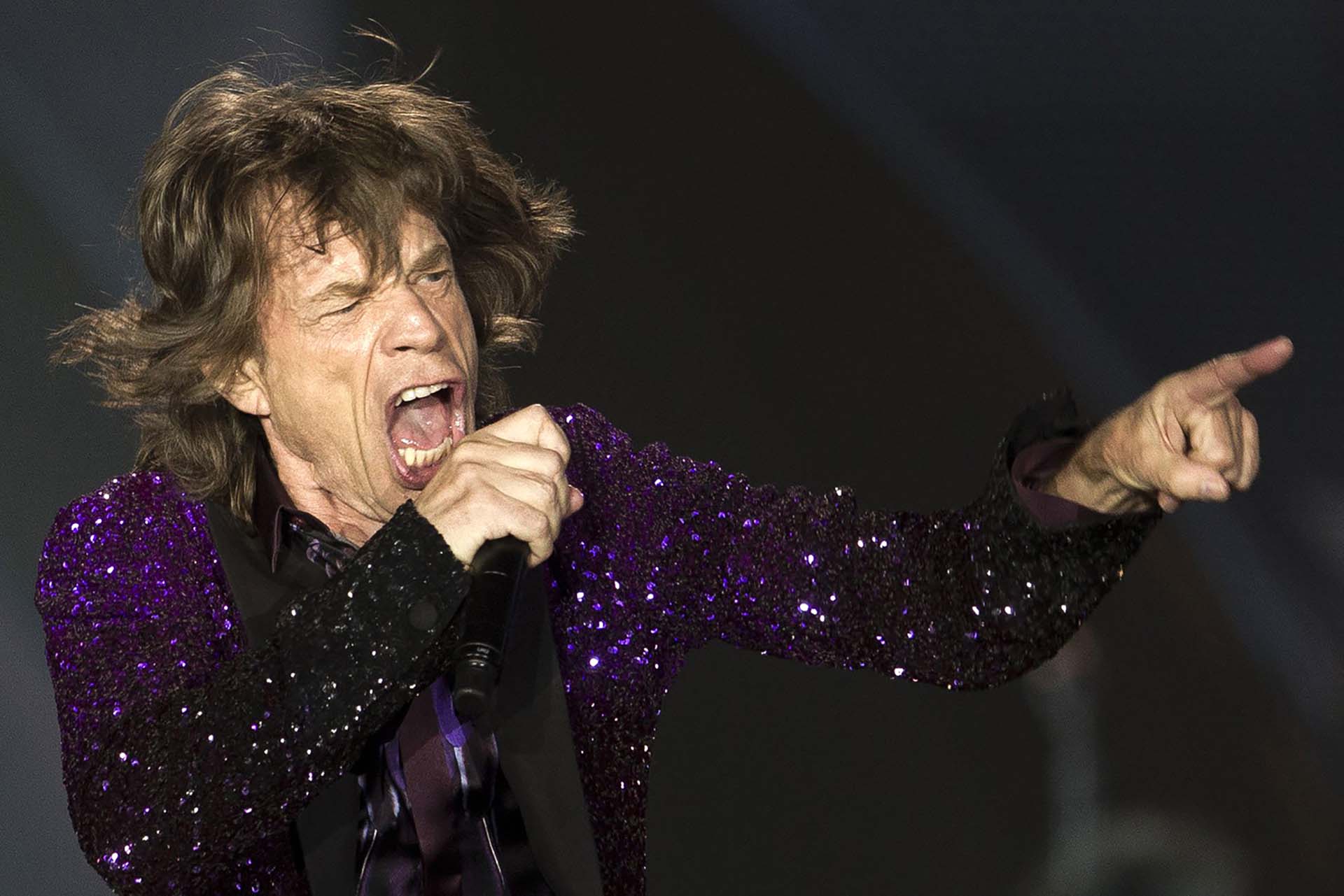 Mick Jagger, se presenta durante un concierto en Hayrkon Park en Tel Aviv, Israel, el miércoles 4 de junio de 2014