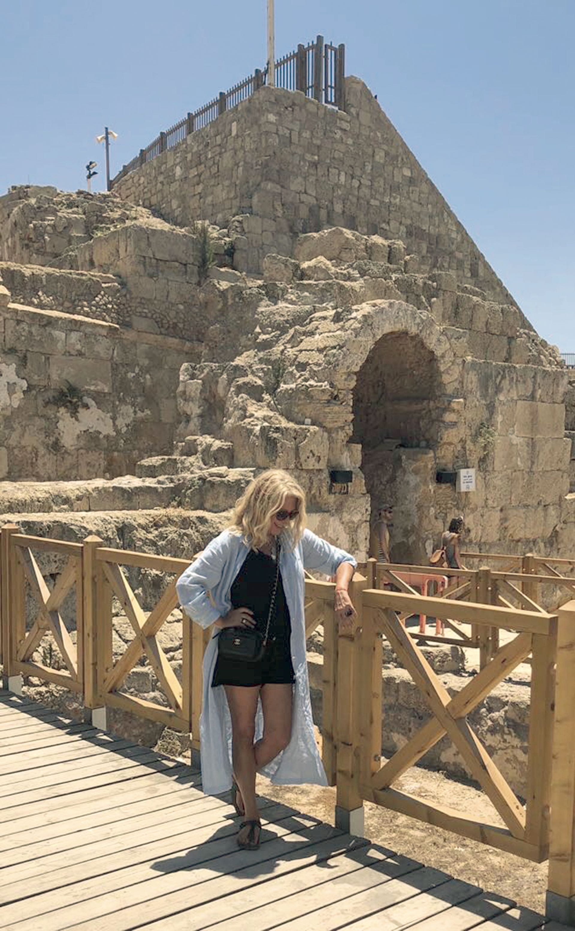 Reina en Cesárea, sobre la costa mediterránea israelí.