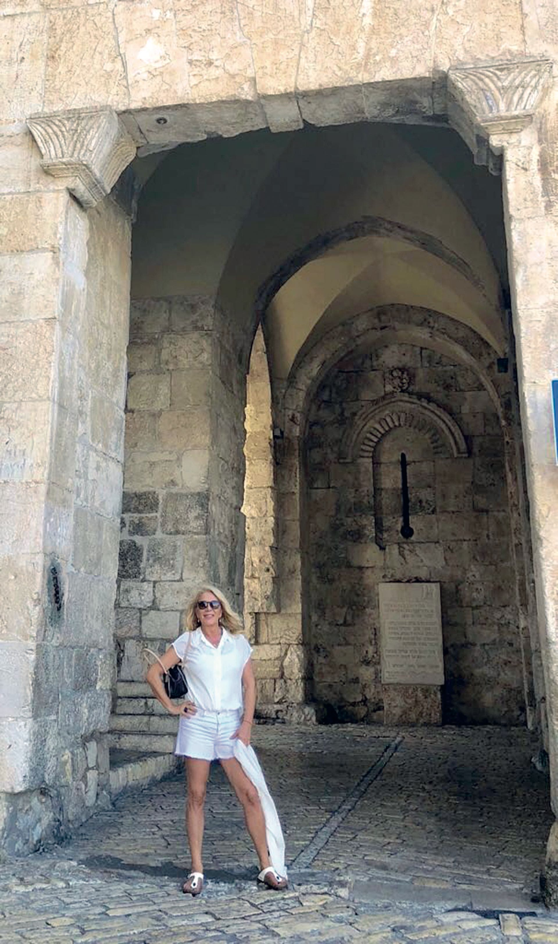 En Jerusalén, donde visitó la Puerta de Sion, una de las entradas a la antigua ciudad amurallada.