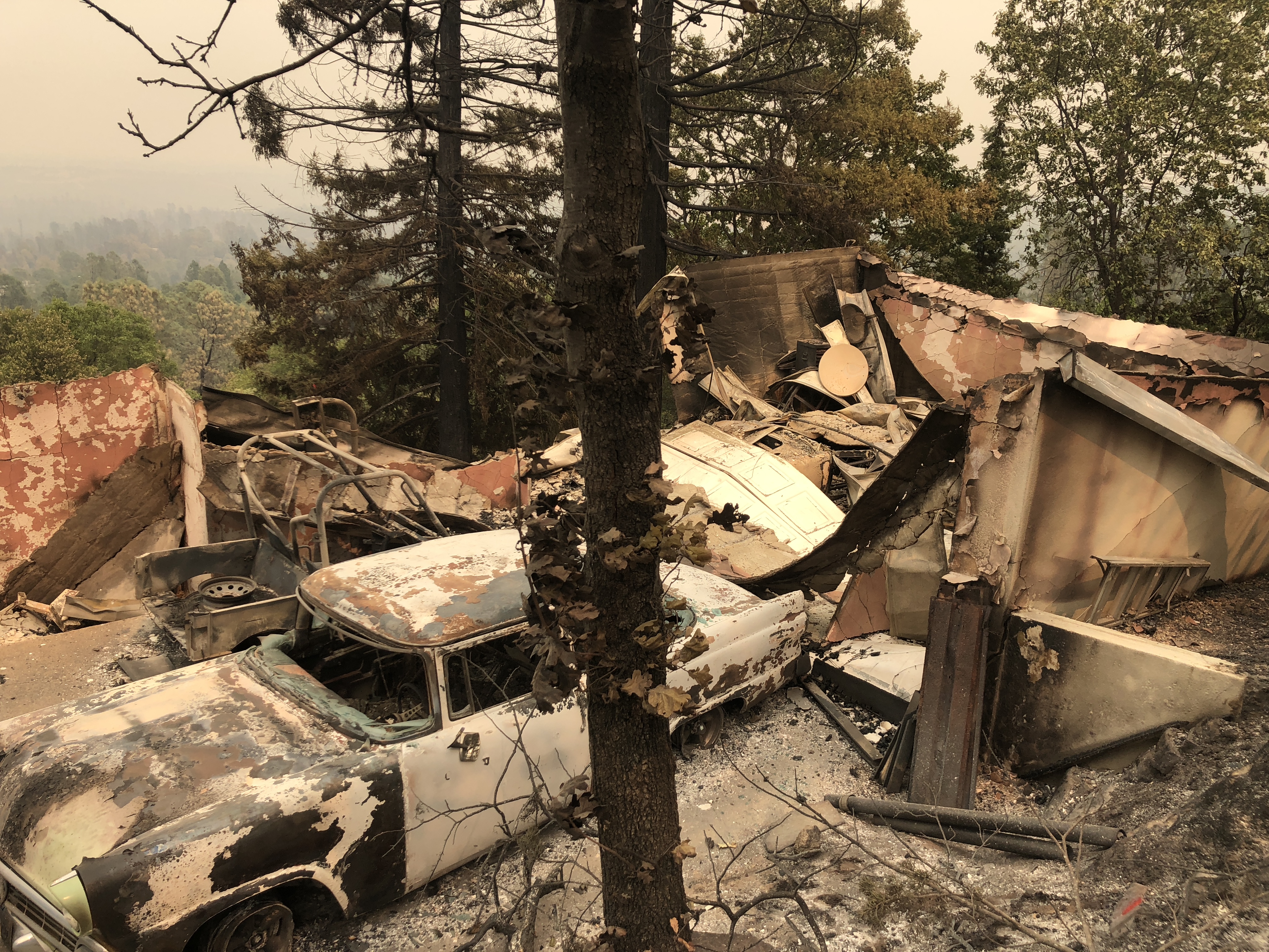 La devastación en un barrio cerca de Redding (AFP / Gianrigo MARLETTA)