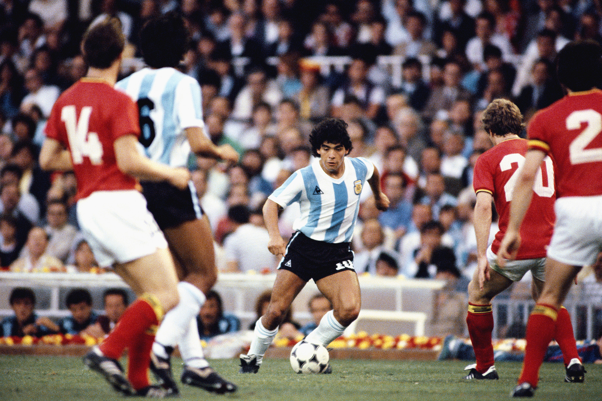 Mundial 82, su primera Copa del Mundo tras la decepción de haberse quedado aguera de la gesta del 78. Aquí, ante Bélgica