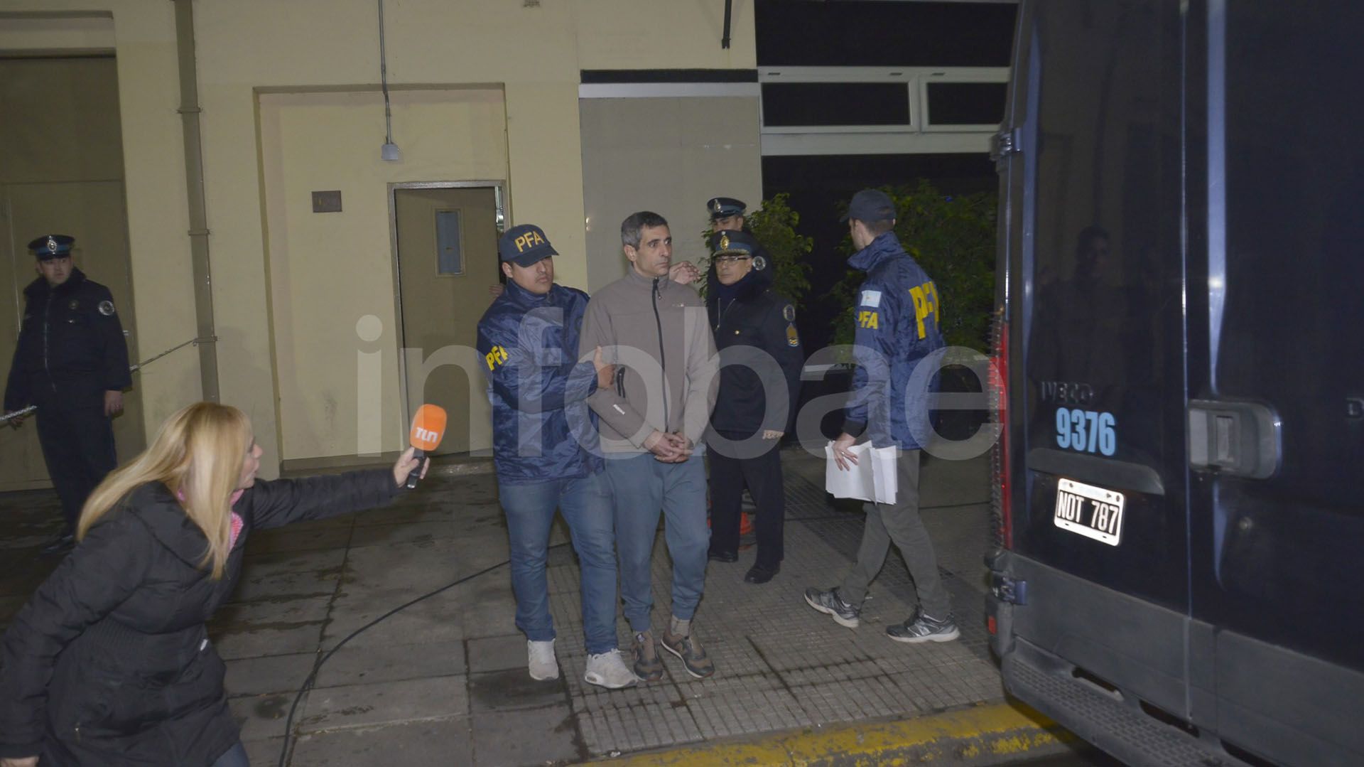 1.-Roberto Baratta, el número dos de Julio De Vido en el ministerio de Planificación, está acusado por su propio chofer de ser quien entregaba las coimas en la Quinta de Olivos previo a pedírselas a los empresarios durante la gestión kirchnerista