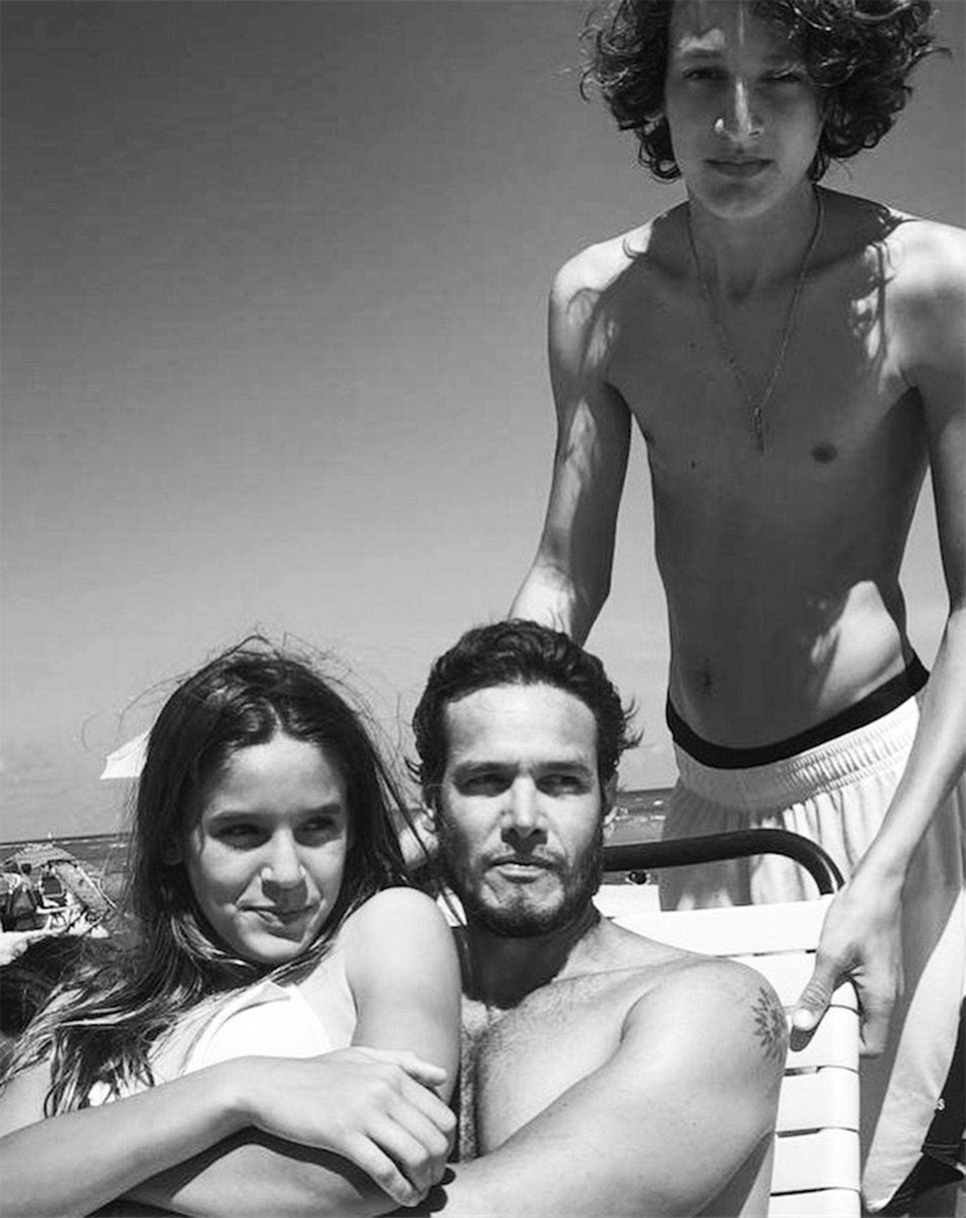 Emanuel junto a los hijos que tuvo con la modelo. (Foto: Instagram)