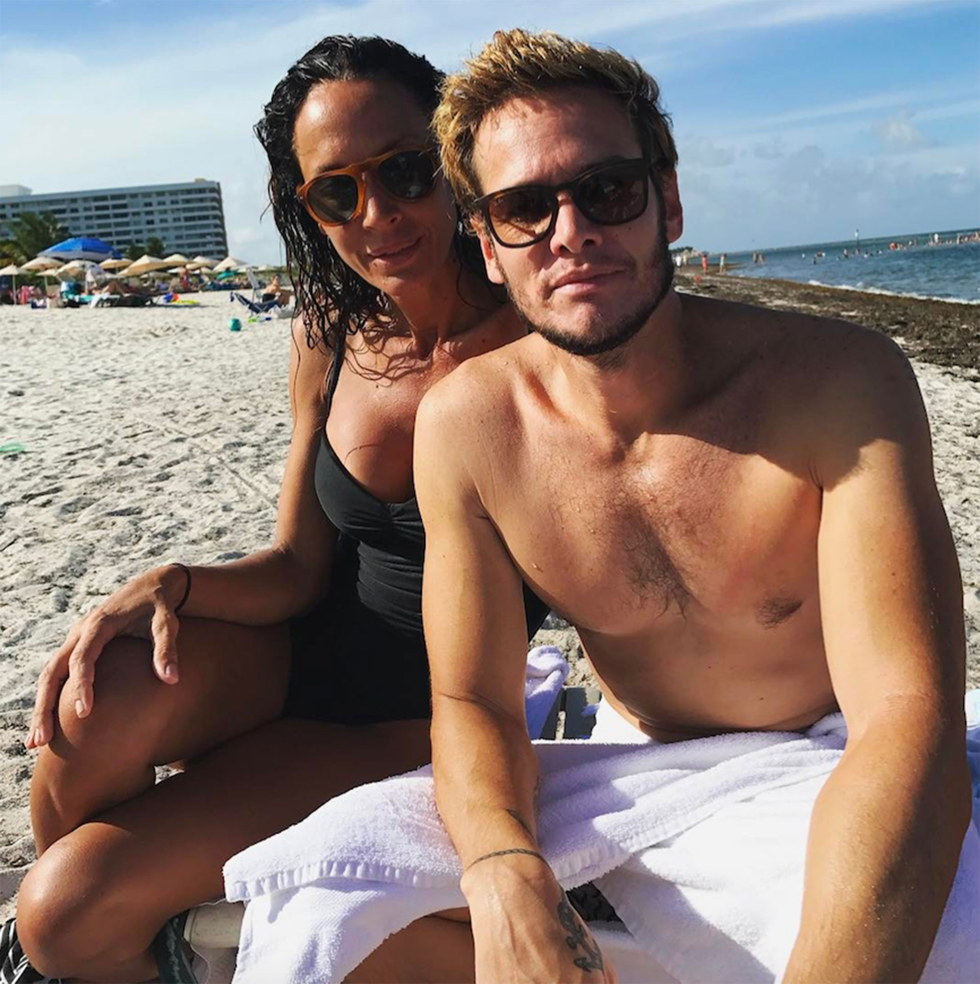 Ana Paula Dutil y Emanuel Ortega. Esta foto la publicó Julieta Ortega para desmentir los rumores de separación en 2017. (Foto: Instagram)