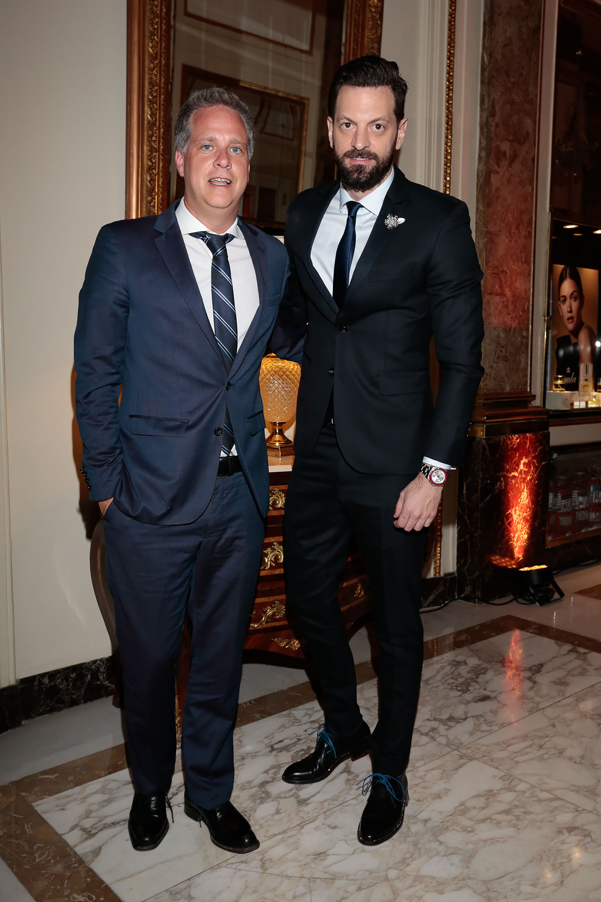 El escribano y productor teatral, Paco Massarini, y Juan Manuel “Rifle” Varela