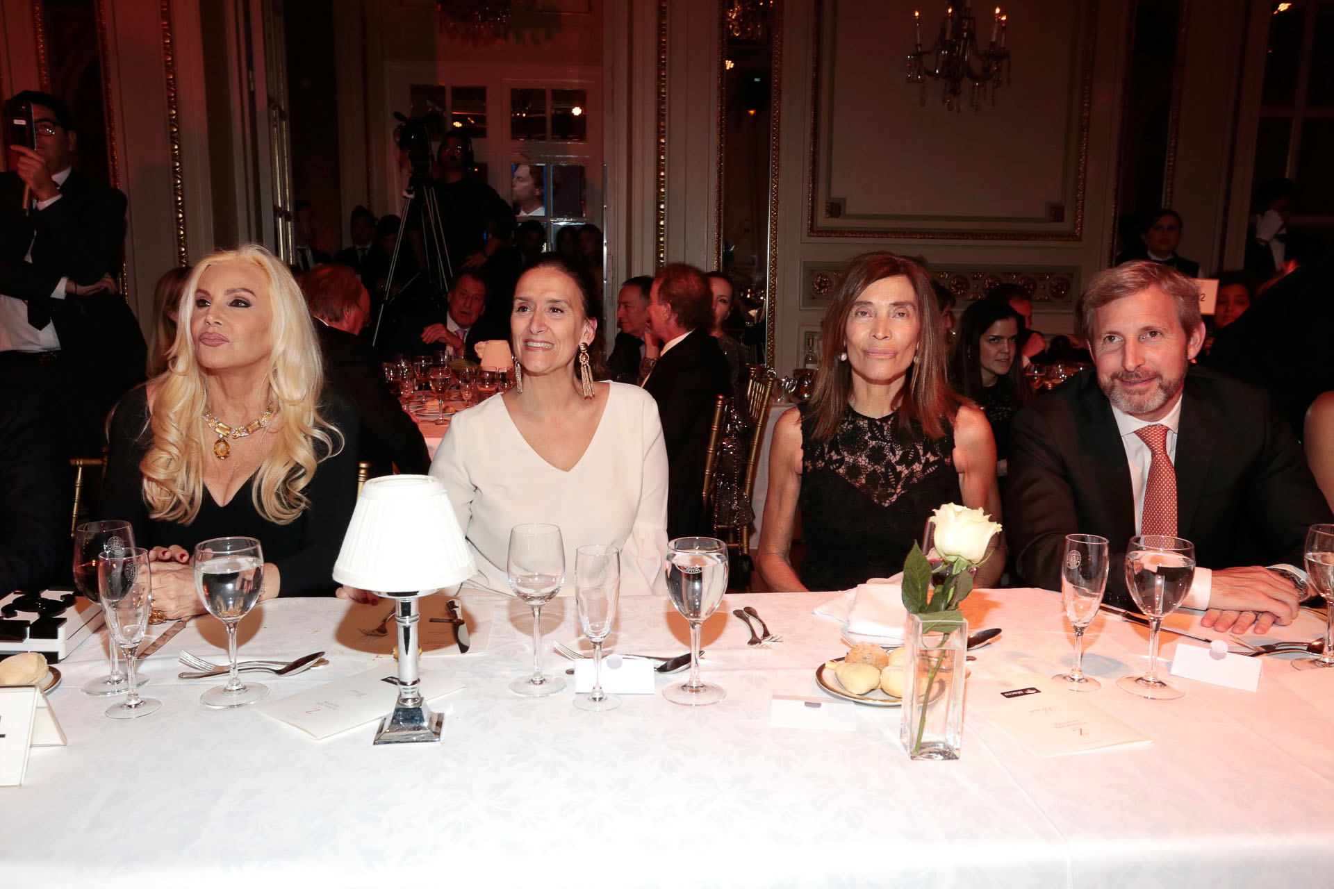 Susana Giménez, Gabriela Michetti, Estela Zaldivar y Rogelio Frigerio