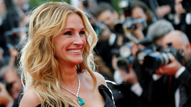La actriz Julia Roberts en la alfombra roja del Festival de Cannes 2018 (REUTERS)