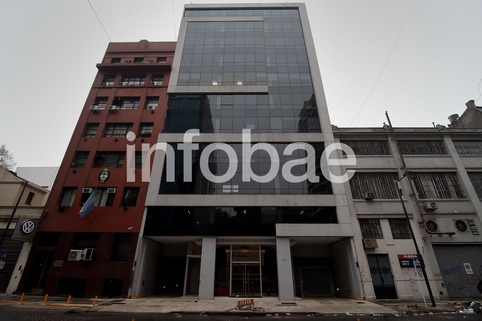 26. En el edificio de la calle San Jose 151 tenía sede la empresa ESUCO SA, de Carlos Wagner, donde Barata retiró bolsos con dineros en diversas oportunidades